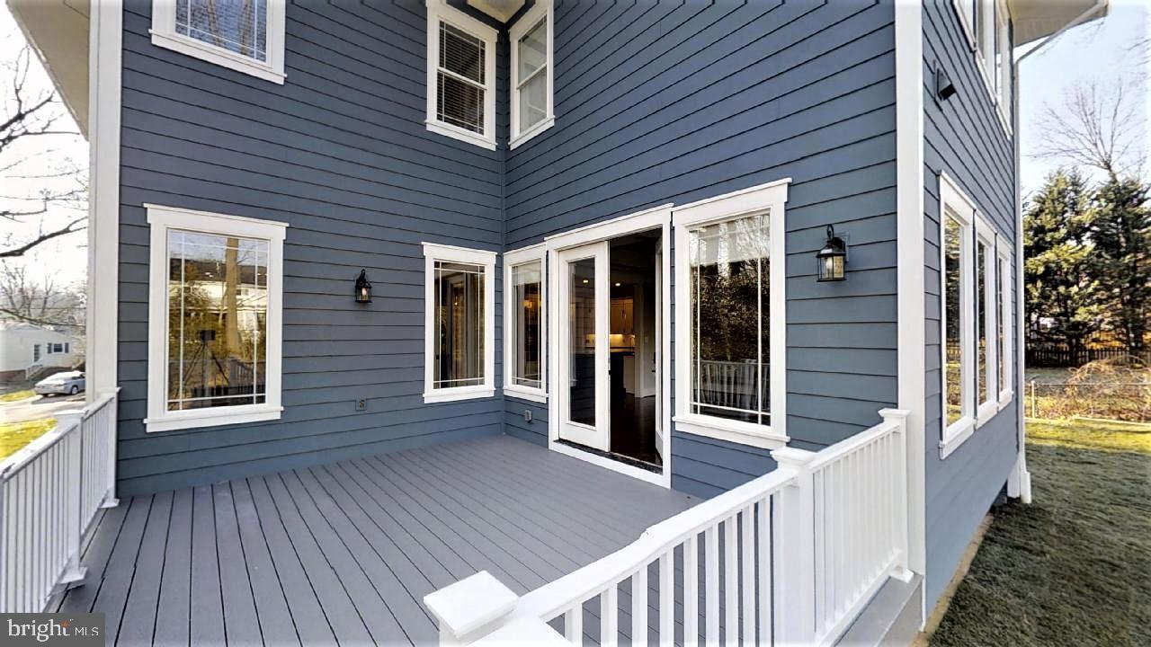 VIENNA WOODS - Residential