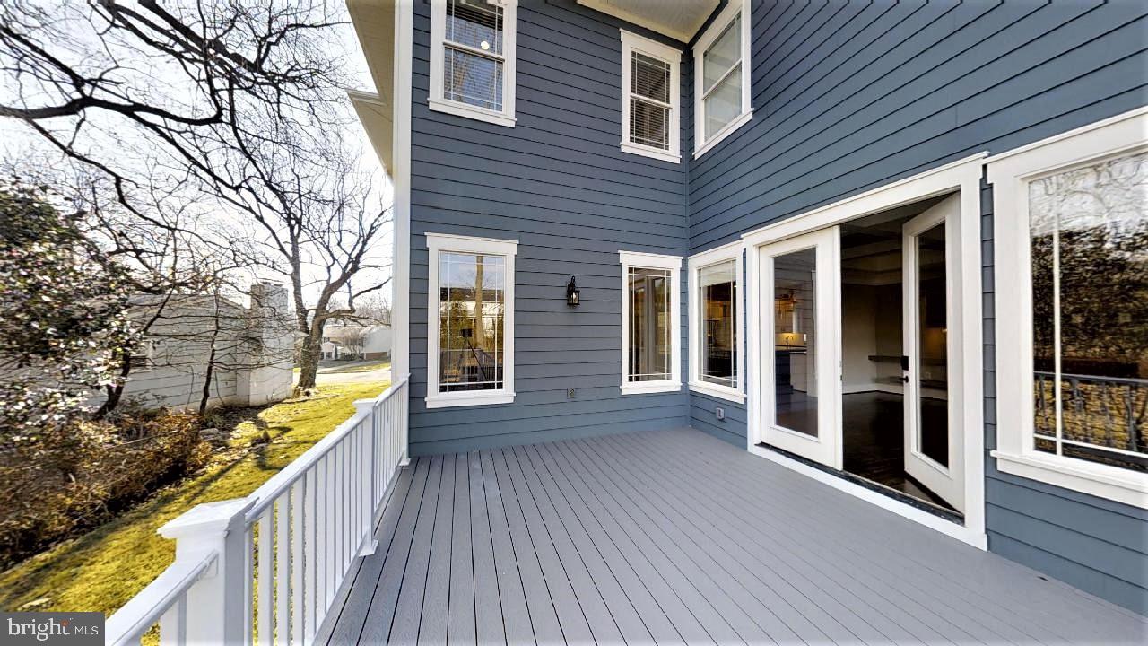 VIENNA WOODS - Residential