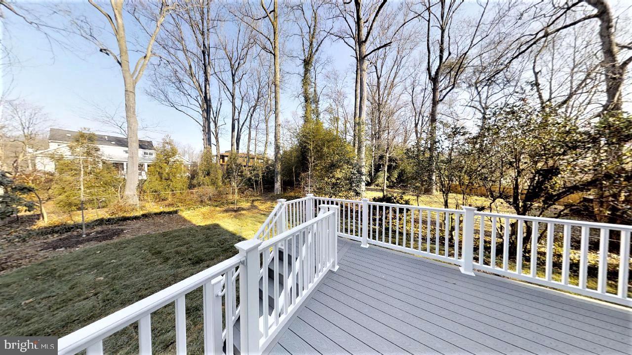 VIENNA WOODS - Residential