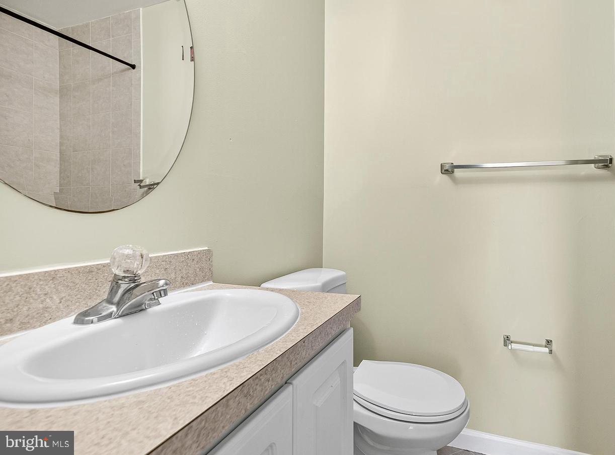 THE OASIS CONDOMINIUMS - Residential Lease