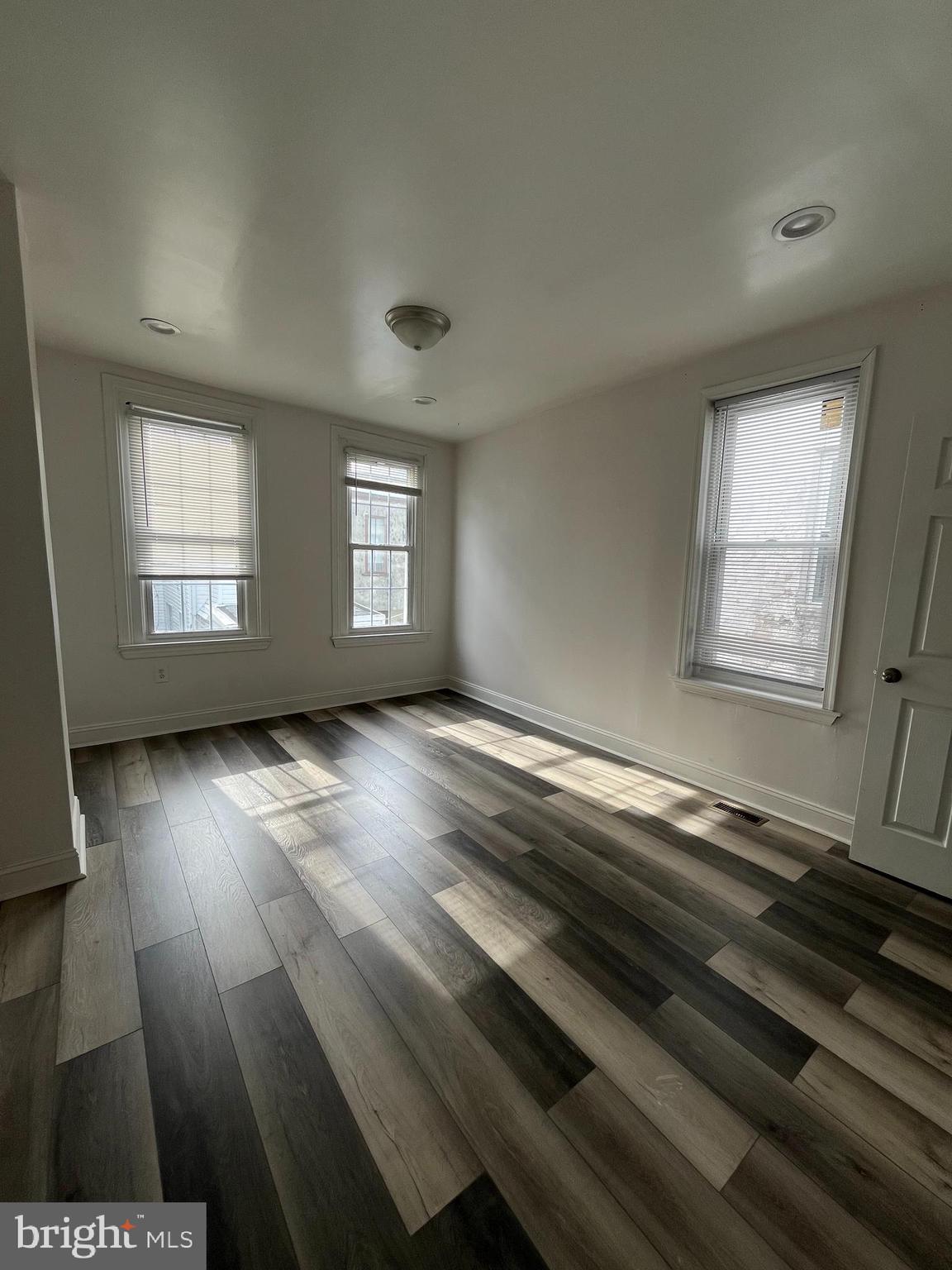 GRADUATE HOSPITAL - Residential Lease