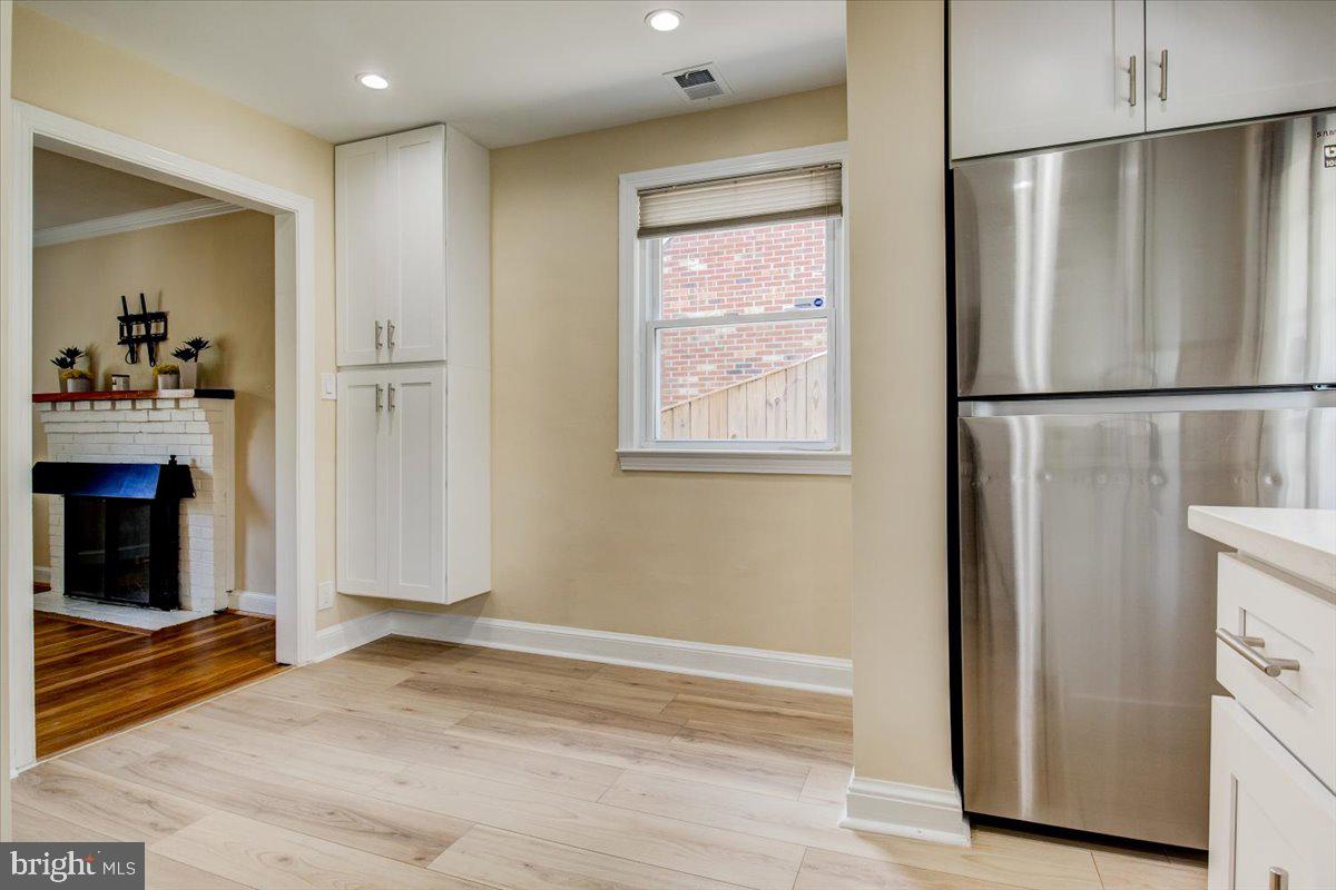 KENSINGTON - Residential Lease