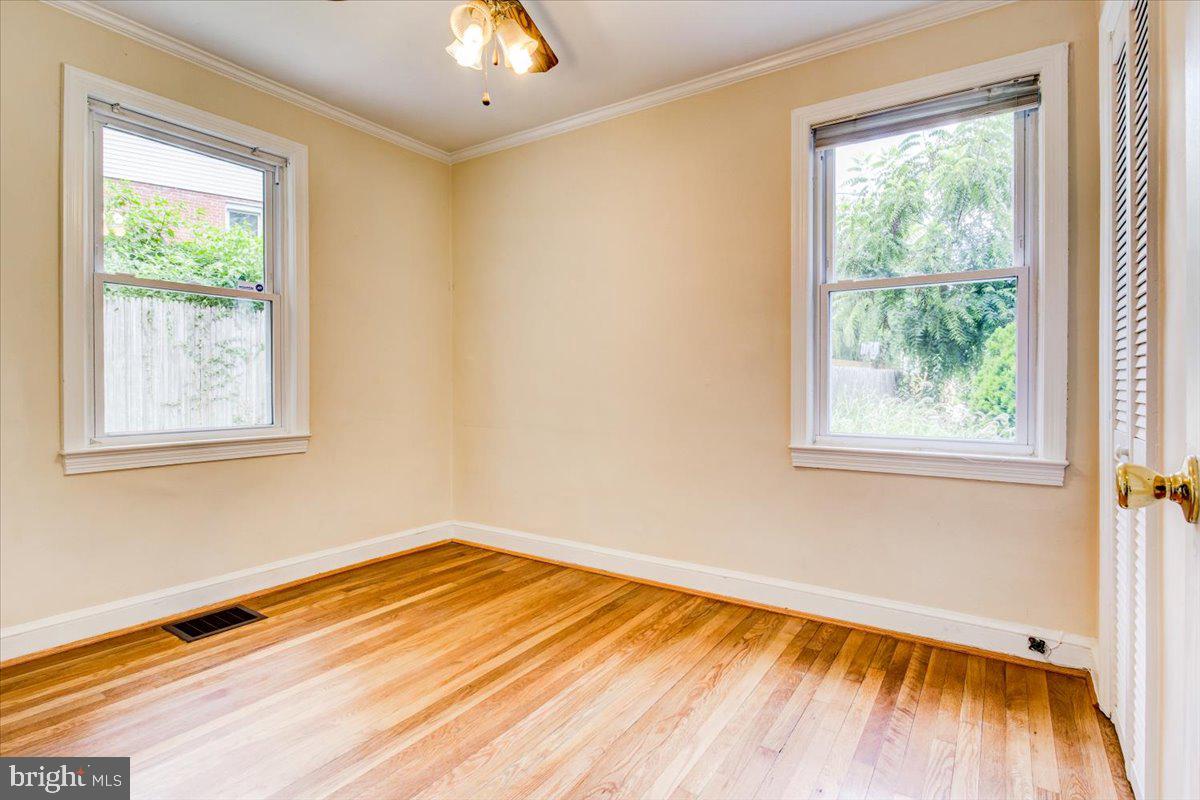 KENSINGTON - Residential Lease