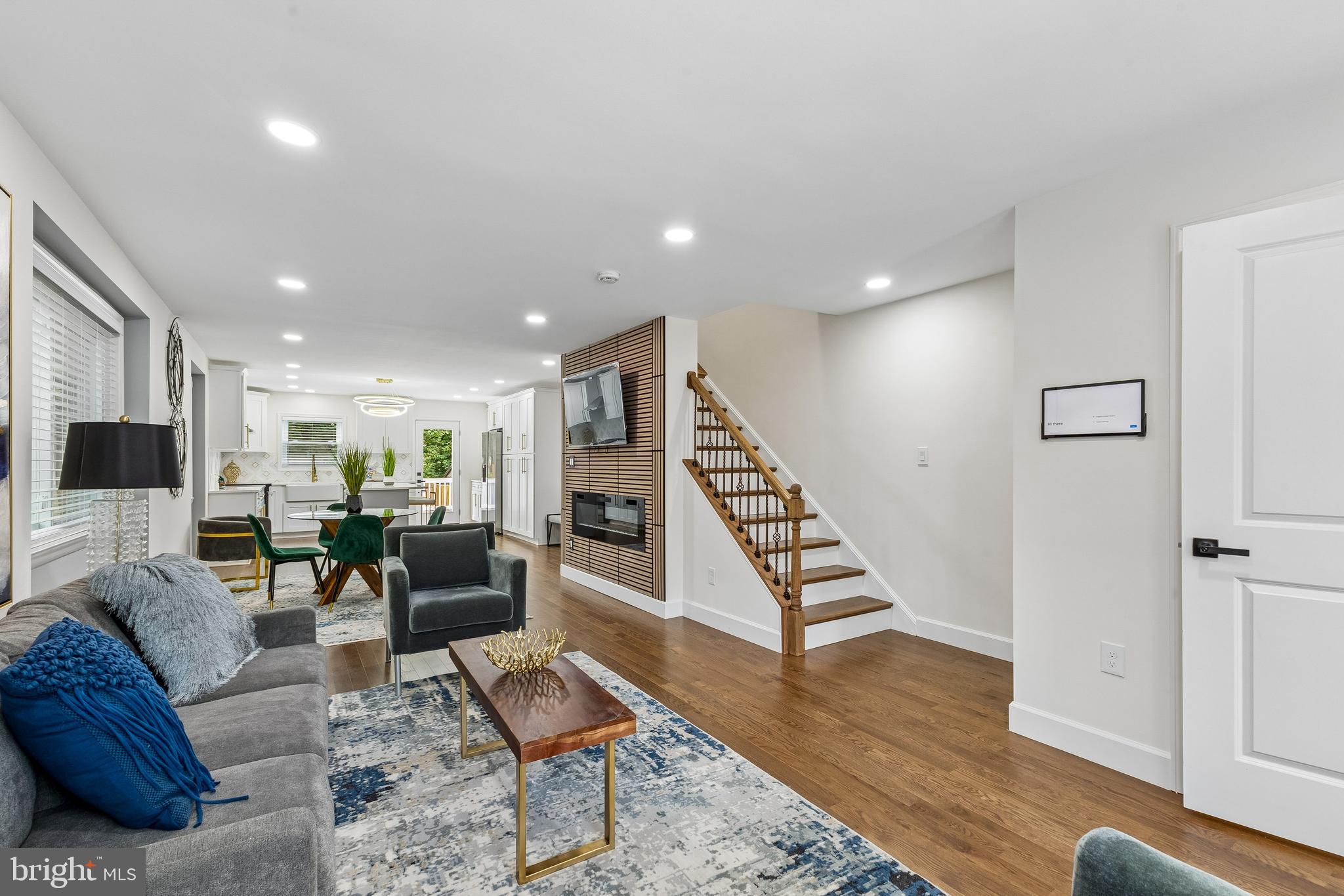 415 E MASON AVENUE