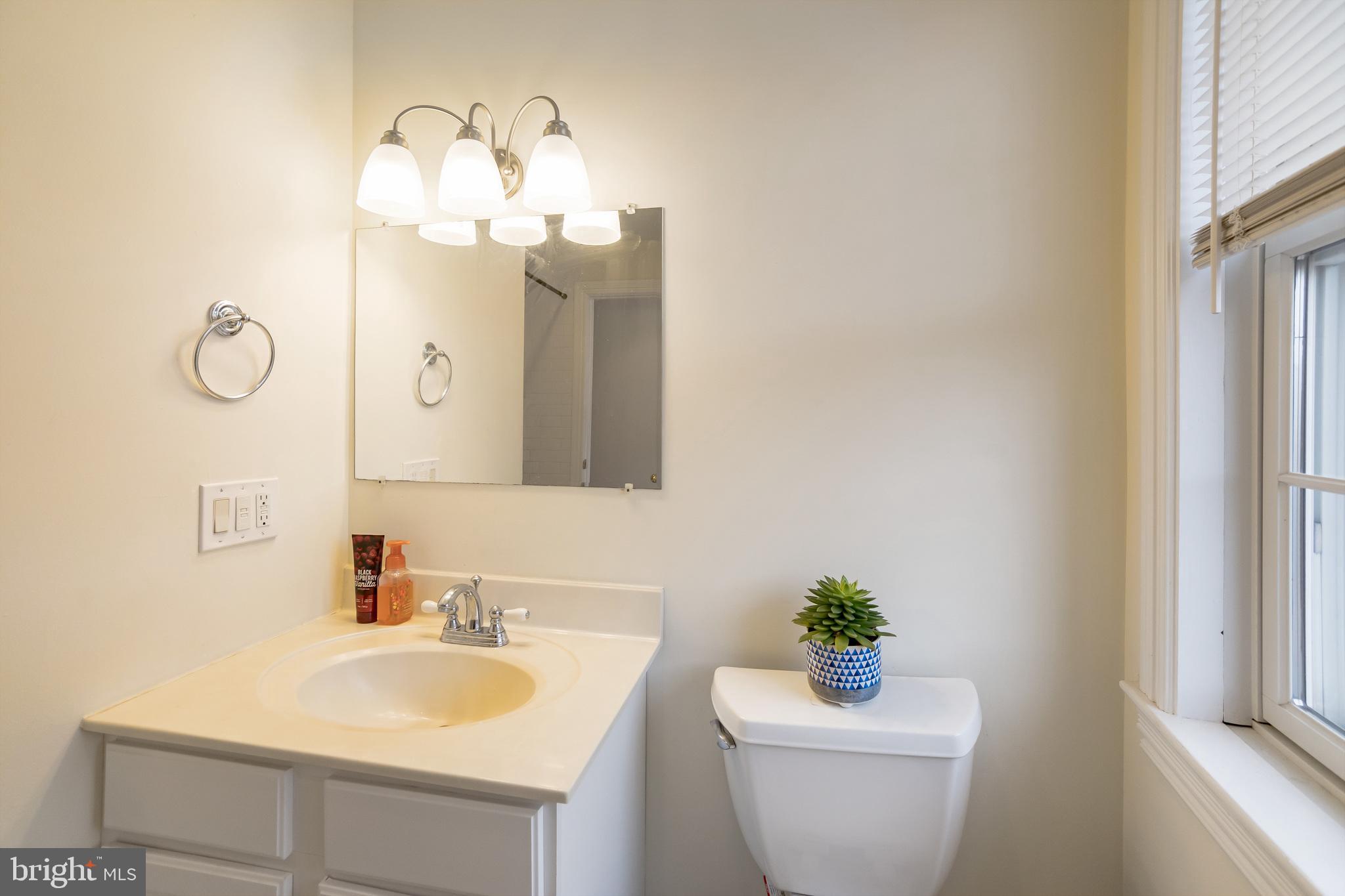 ART MUSEUM AREA - Residential Lease