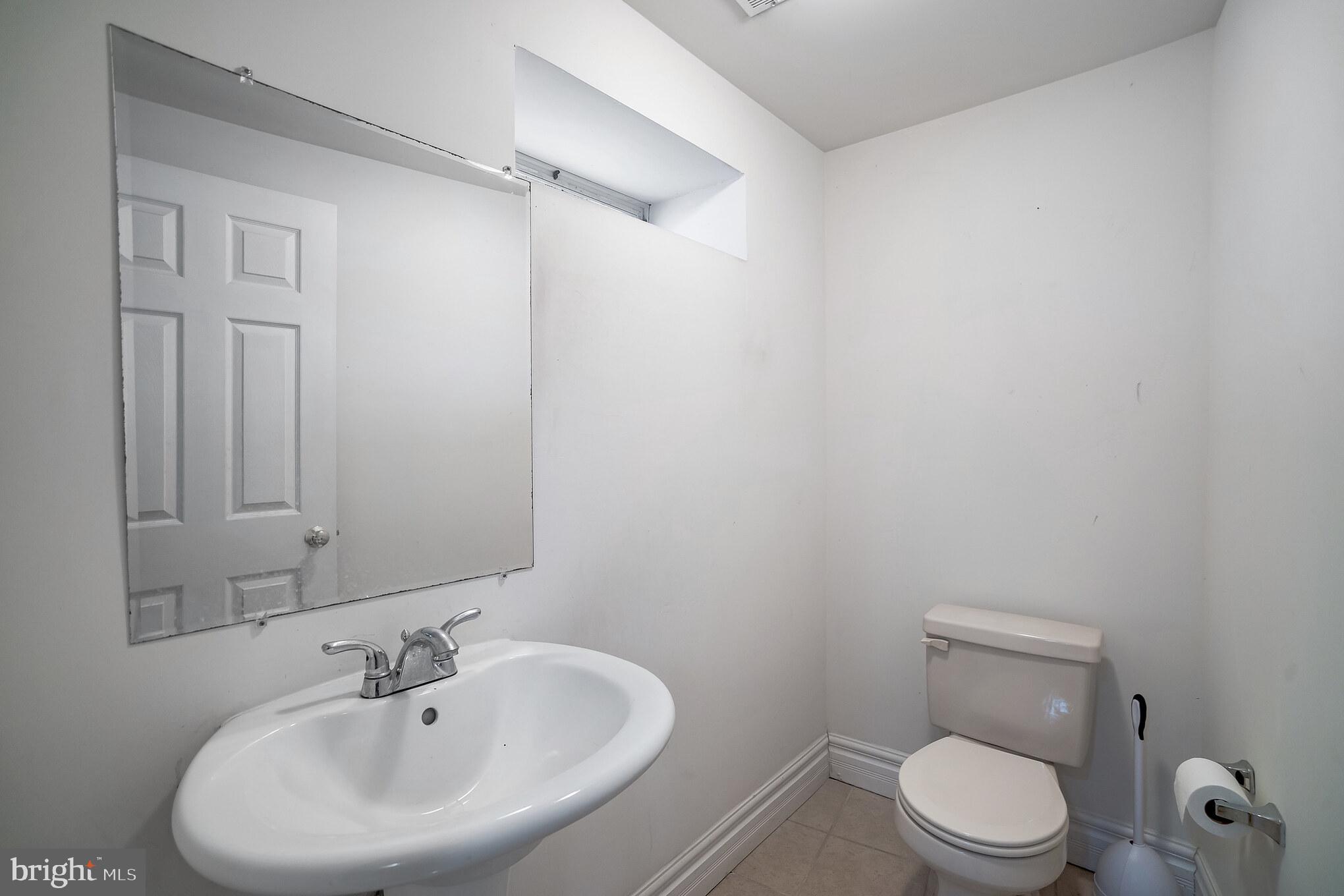 ART MUSEUM AREA - Residential Lease