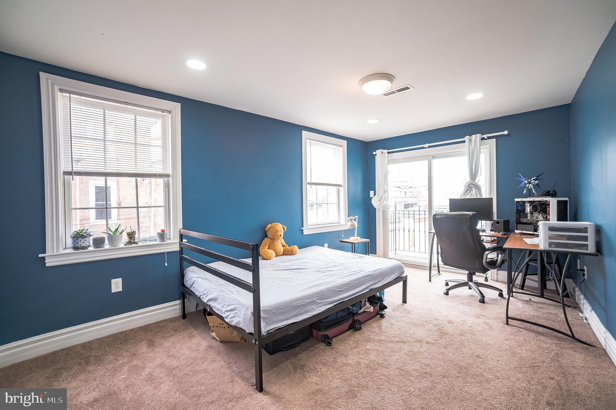 ART MUSEUM AREA - Residential Lease