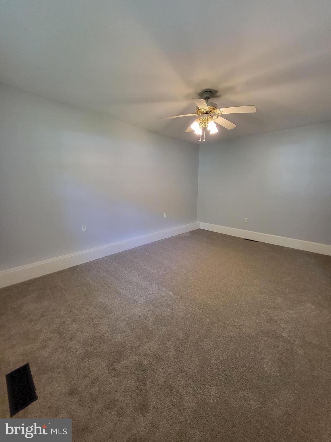 BEAVER RUN MANOR - Residential