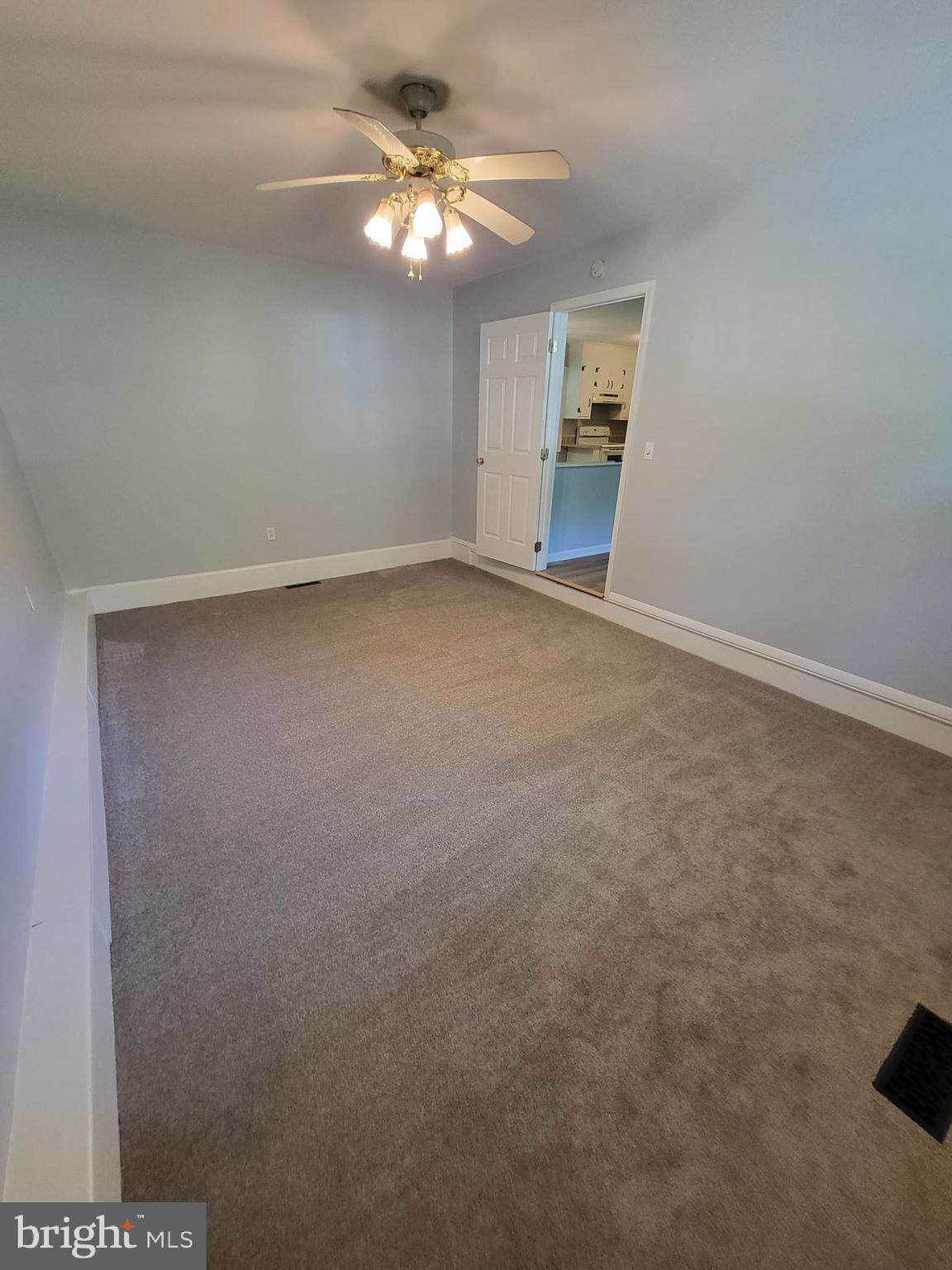 BEAVER RUN MANOR - Residential