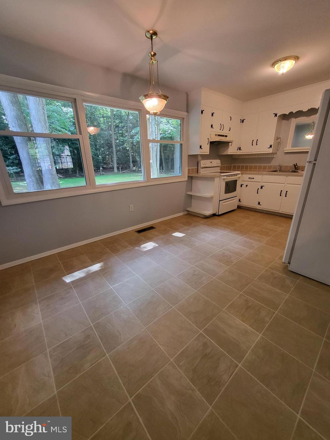 BEAVER RUN MANOR - Residential