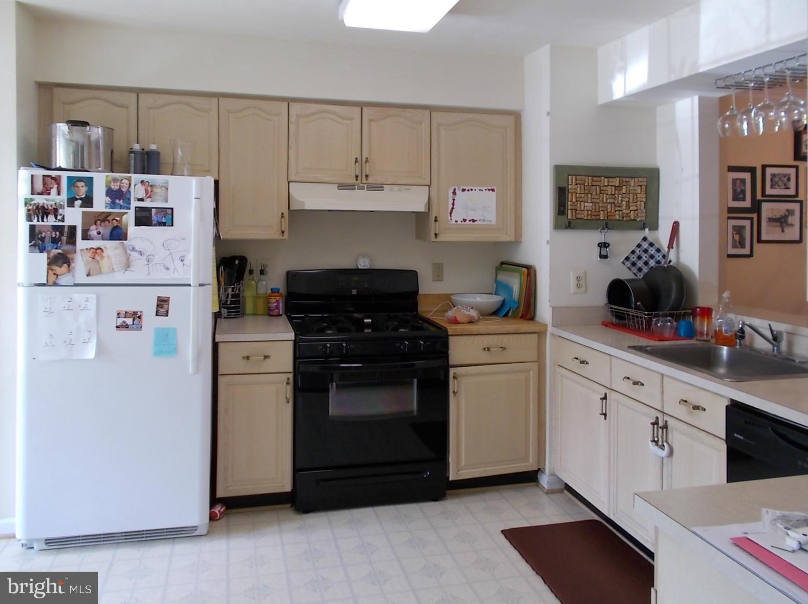 KINGSTOWNE - Residential Lease