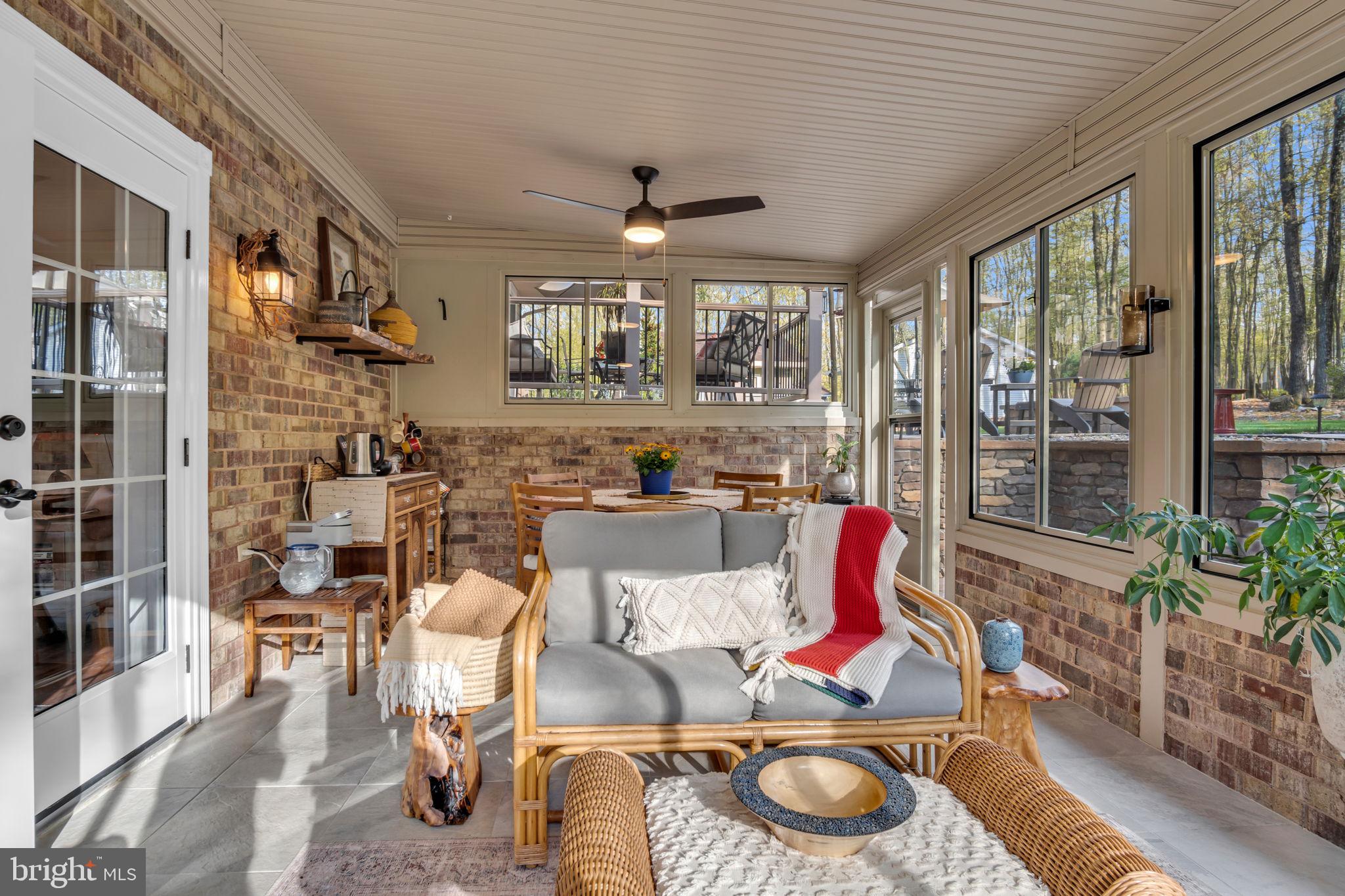 WHITE ROCK ACRES - Residential