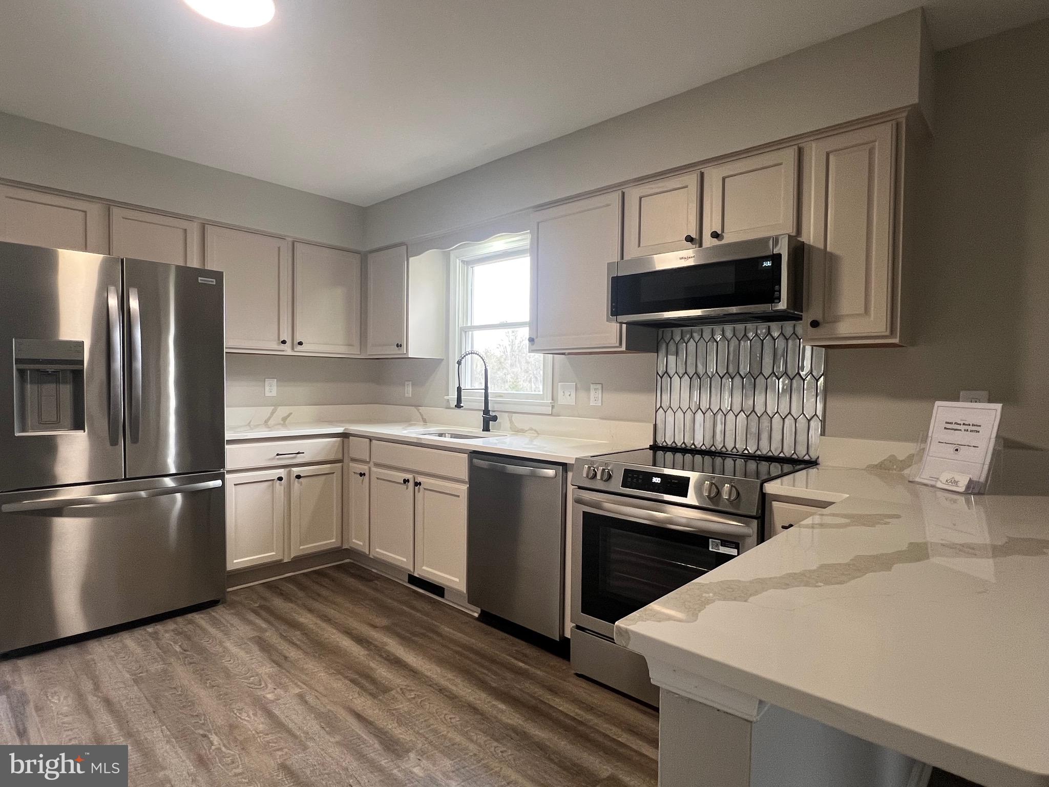 LEES GLEN - Residential