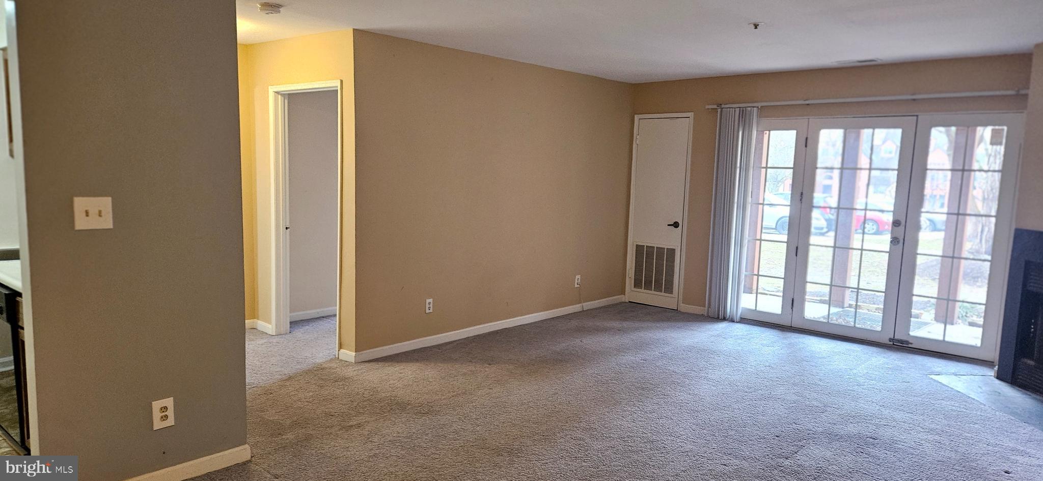 FAIRWAY HILLS - Residential Lease