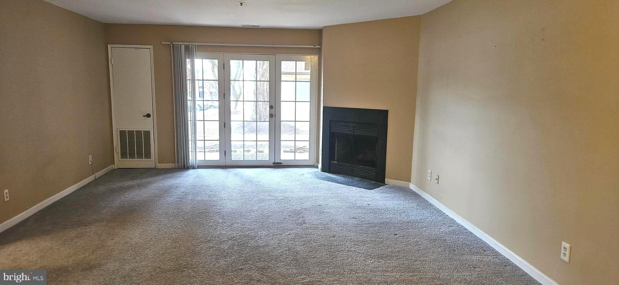 4906 COLUMBIA ROAD 4