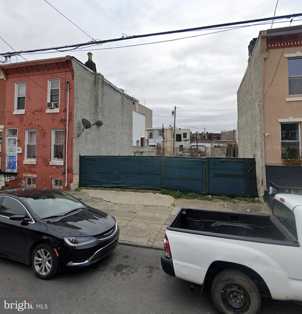 Investor & Homeowner Special! 632 & 634 Jackson Street are being sold for $230,000 in the most desirable destination of South Philly. These RSA5 zones can be built to finish 1500+ square feet each. Both lot sizes are 32 feet wide x 60 feet deep. The buyer and agent need to check the size and zoning. There is not much land available in this area. Close to shopping, dining, a Sports Complex, all interstate highways, all bridges, the international airport, the center city, and all the city has to offer.