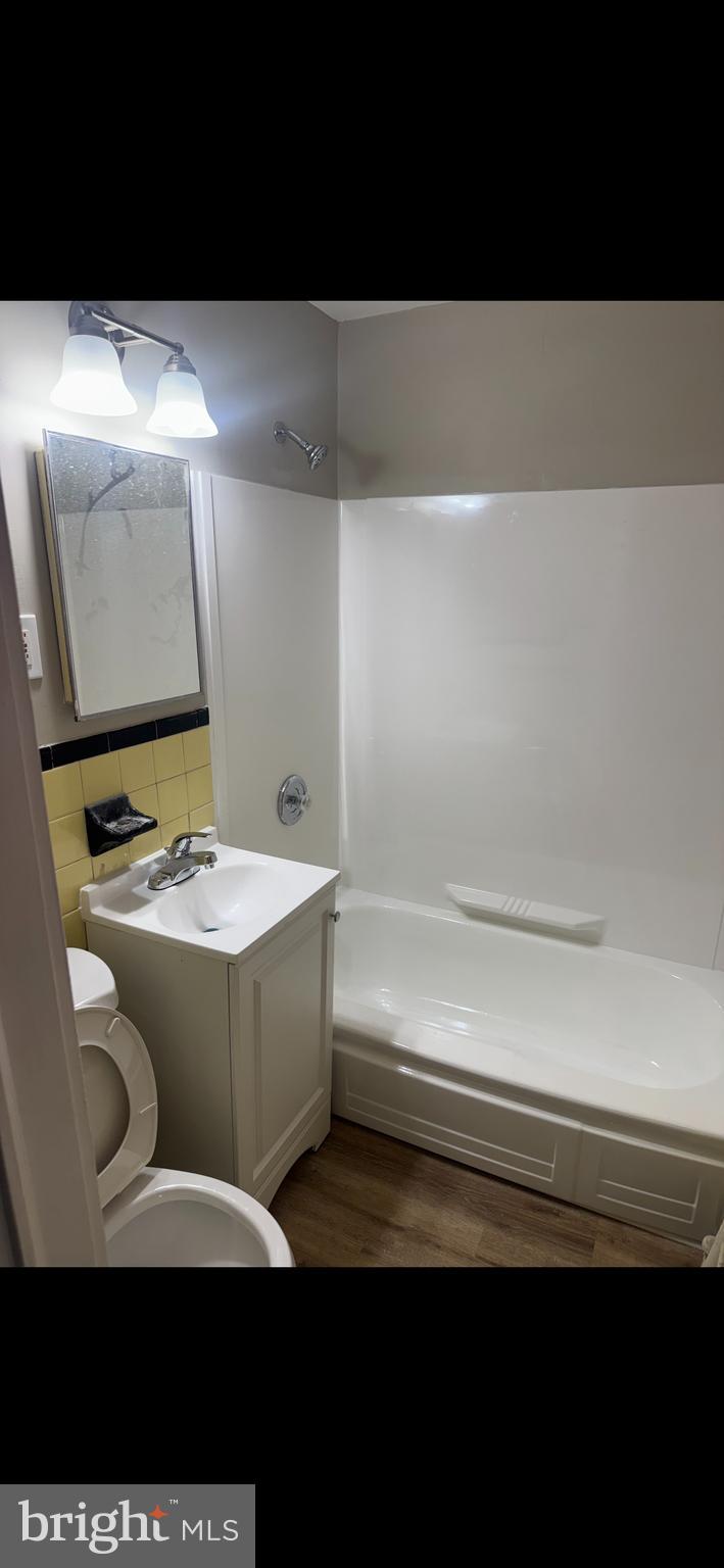 BRISTOL - Residential Lease