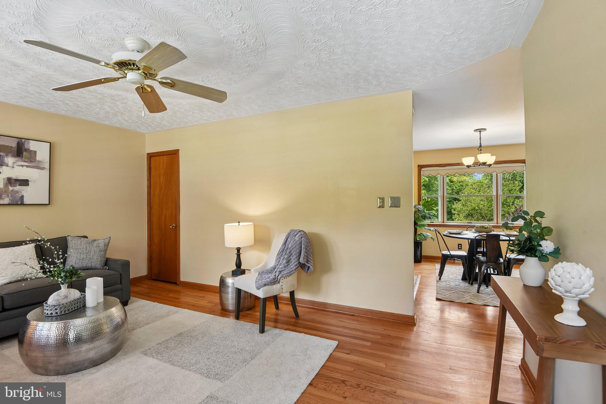 878 OAKDALE CIRCLE