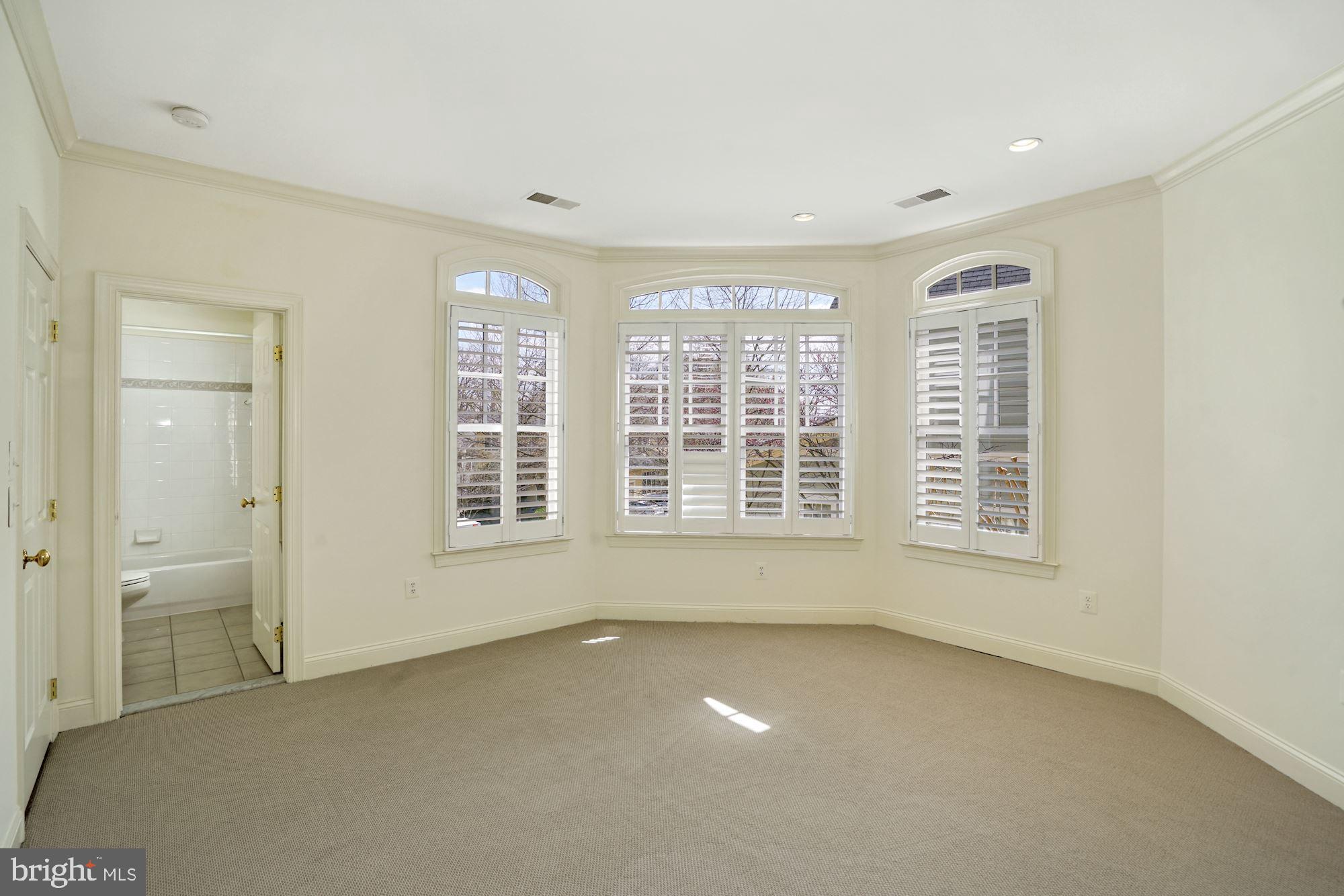 WOODMONT - Residential