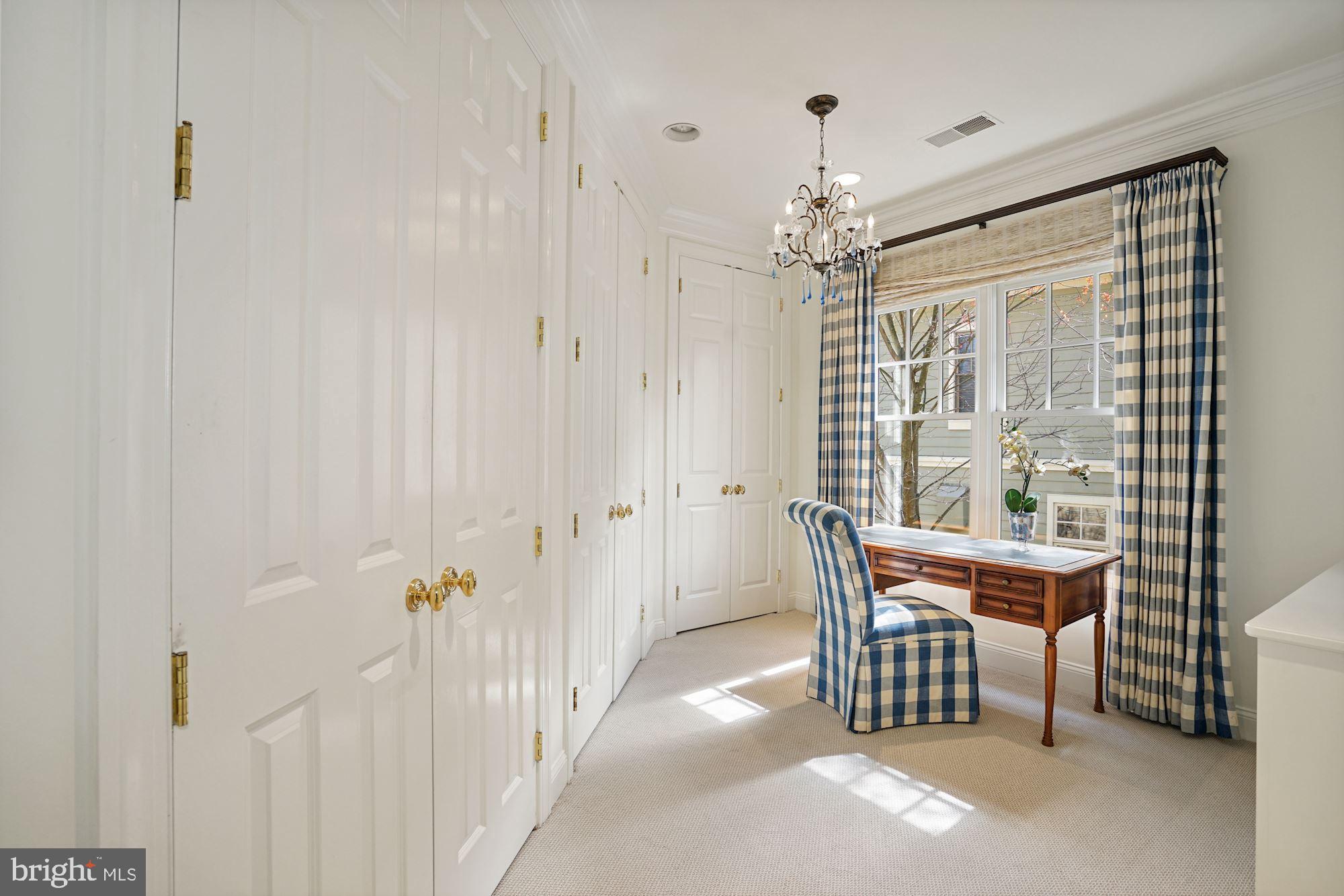 WOODMONT - Residential