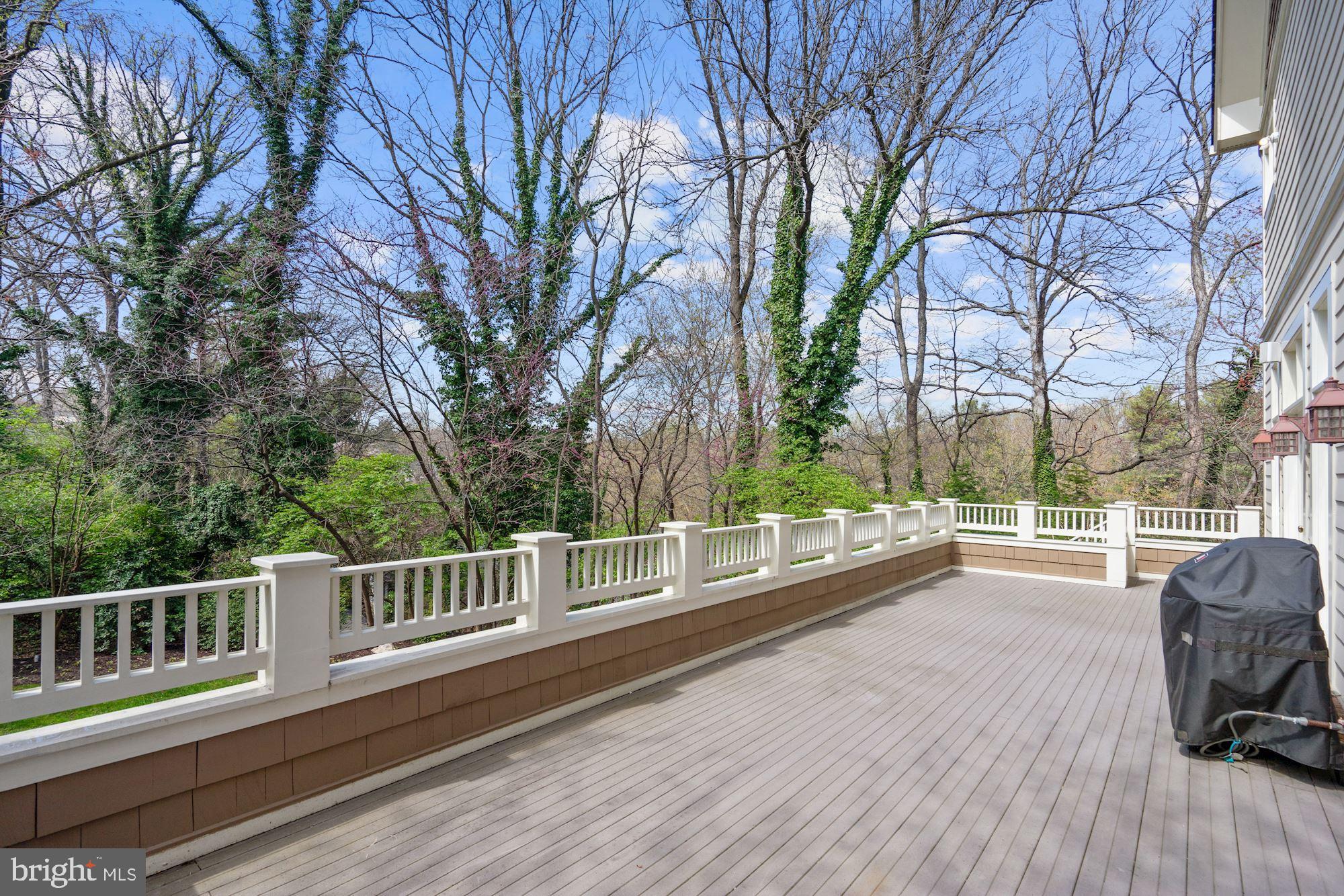 WOODMONT - Residential