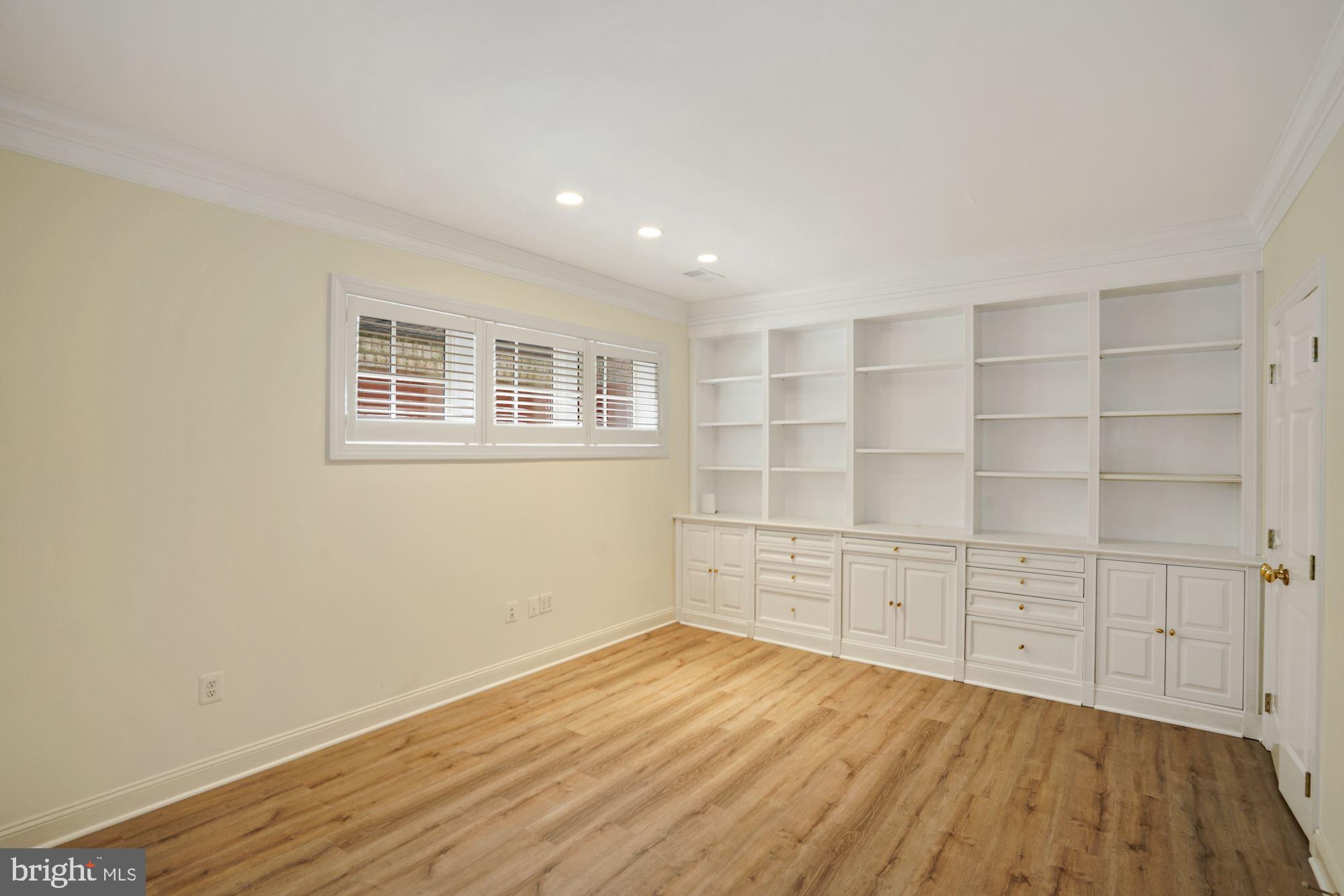 WOODMONT - Residential