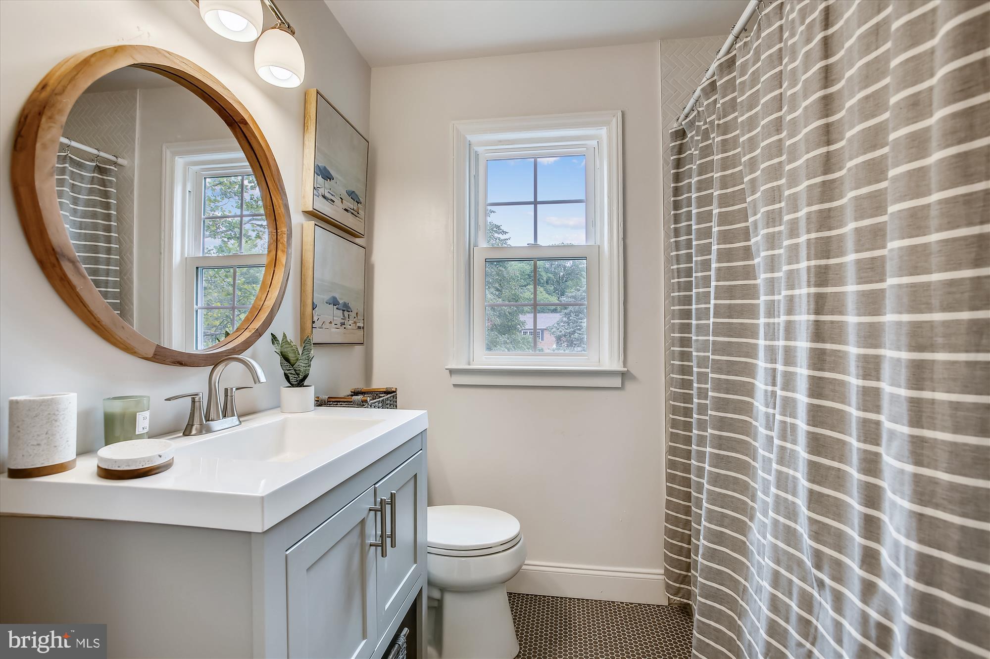 BELLE VIEW - Residential Lease