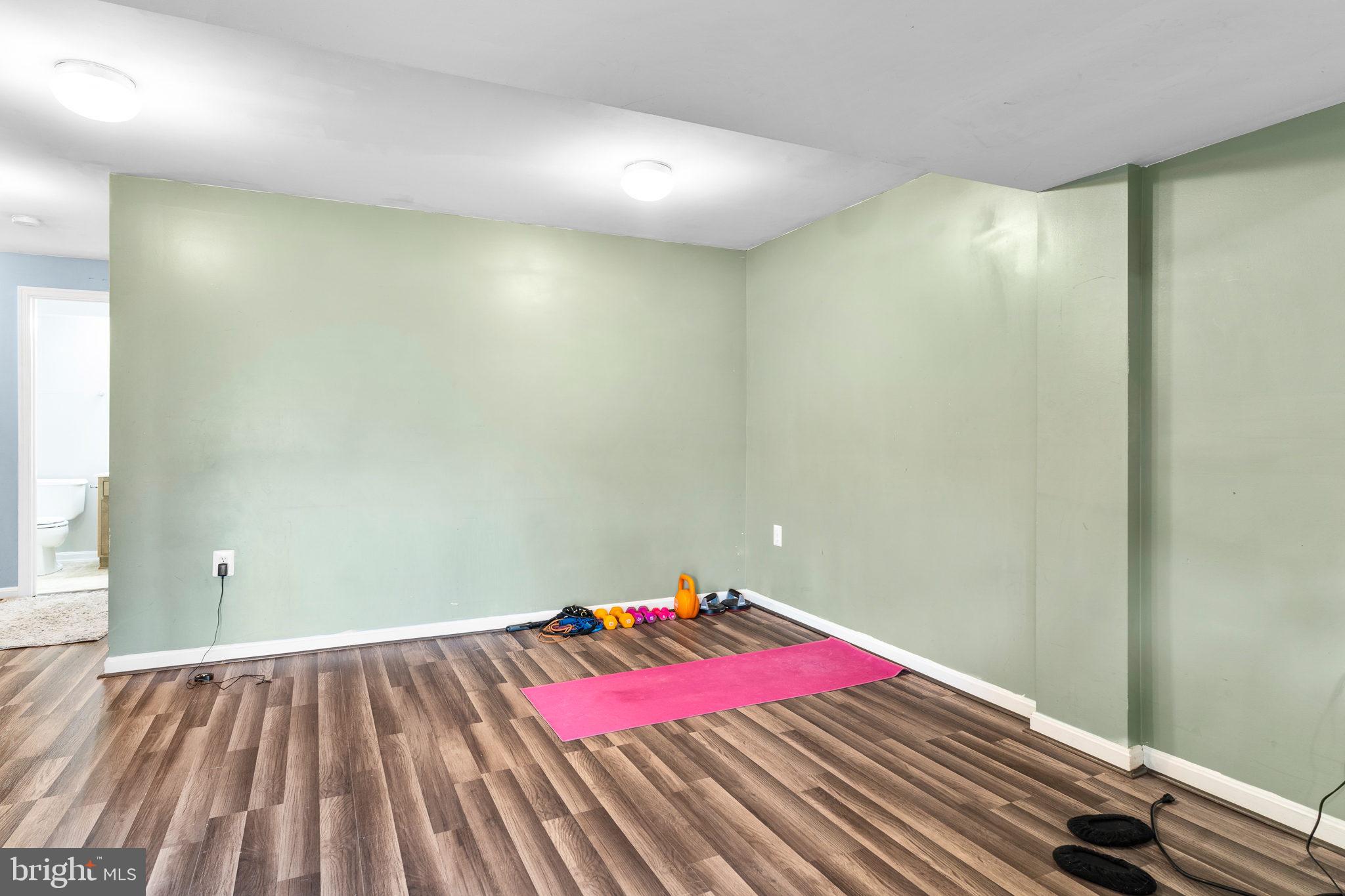 LEE'S RIDGE - Residential