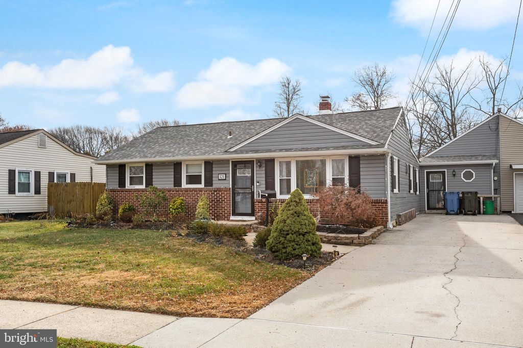 Photo of 321 May Ave, WEST DEPTFORD, NJ 08096 (MLS # NJGL2067358)