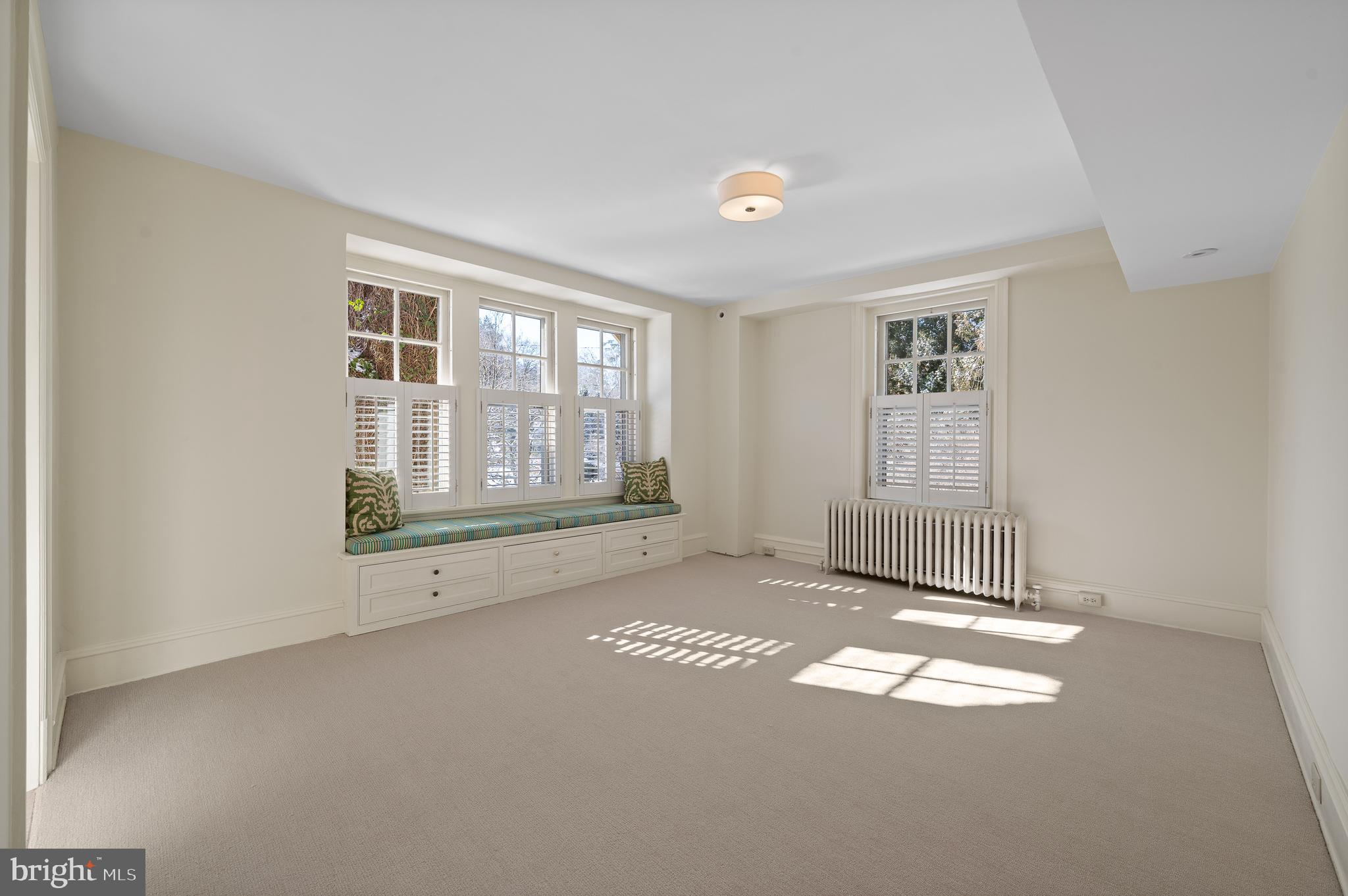 SOUTH WAYNE - Residential