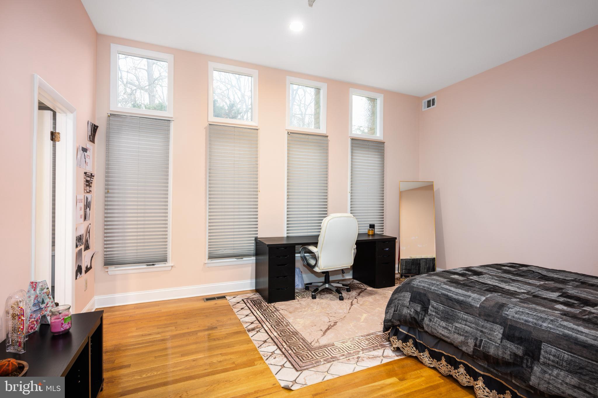 KENTSDALE ESTATES - Residential