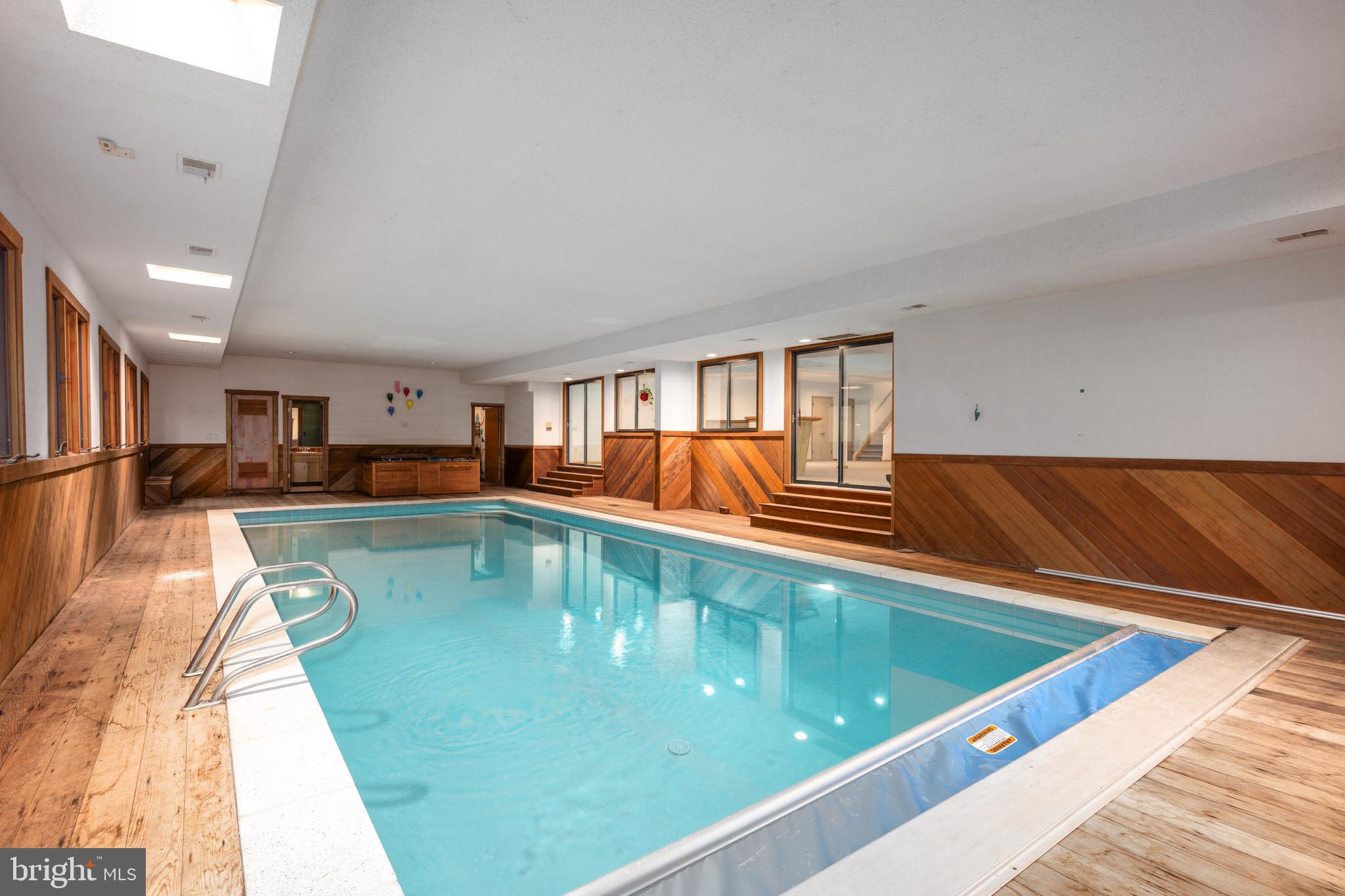 KENTSDALE ESTATES - Residential