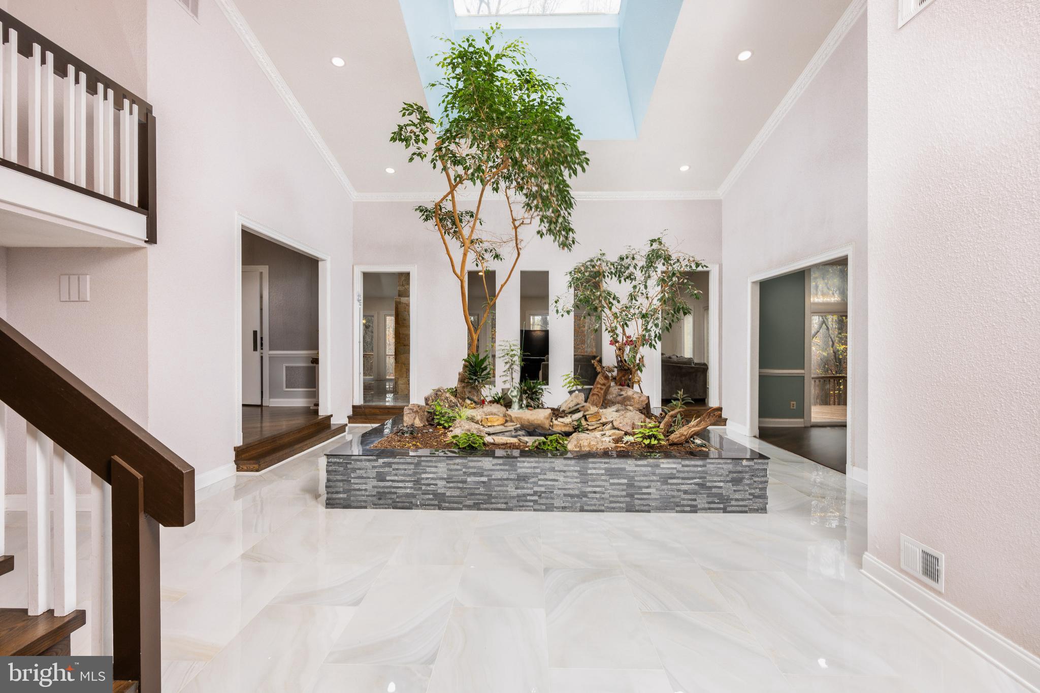 KENTSDALE ESTATES - Residential