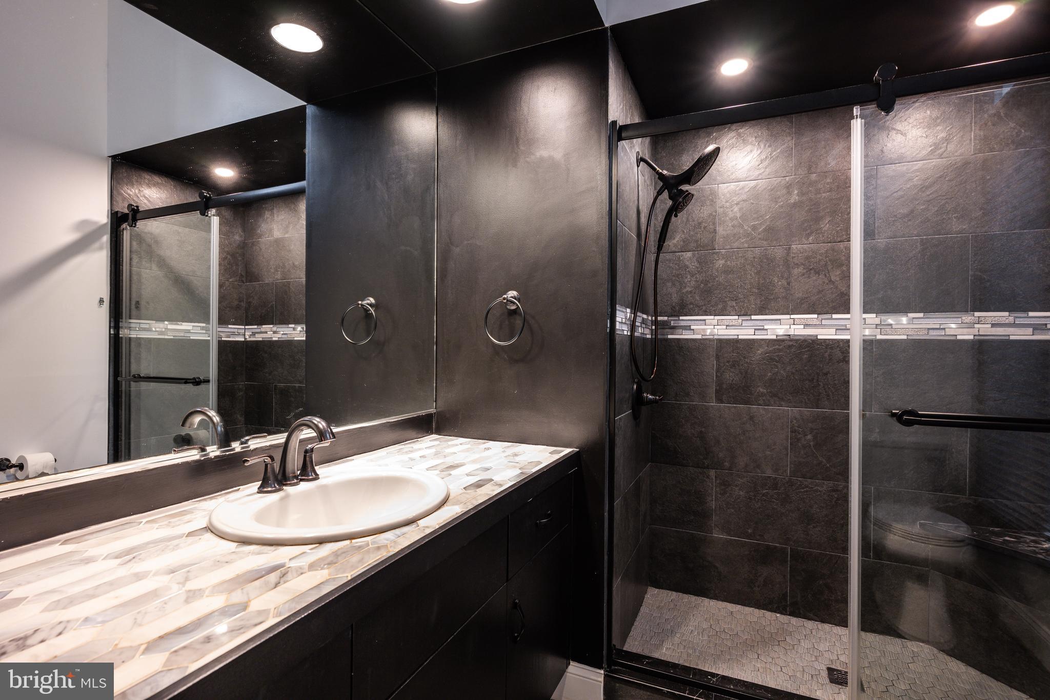 KENTSDALE ESTATES - Residential