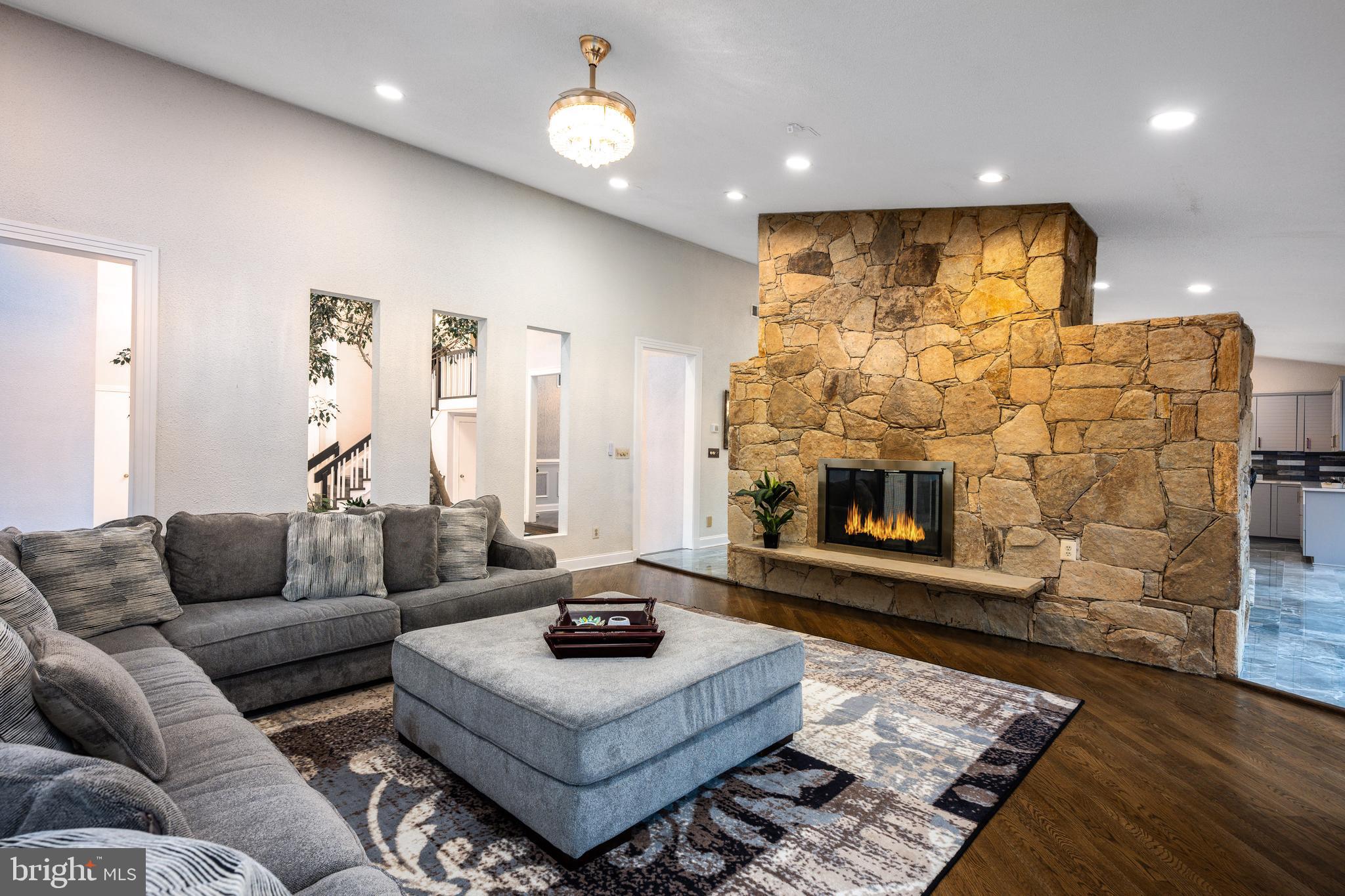 KENTSDALE ESTATES - Residential