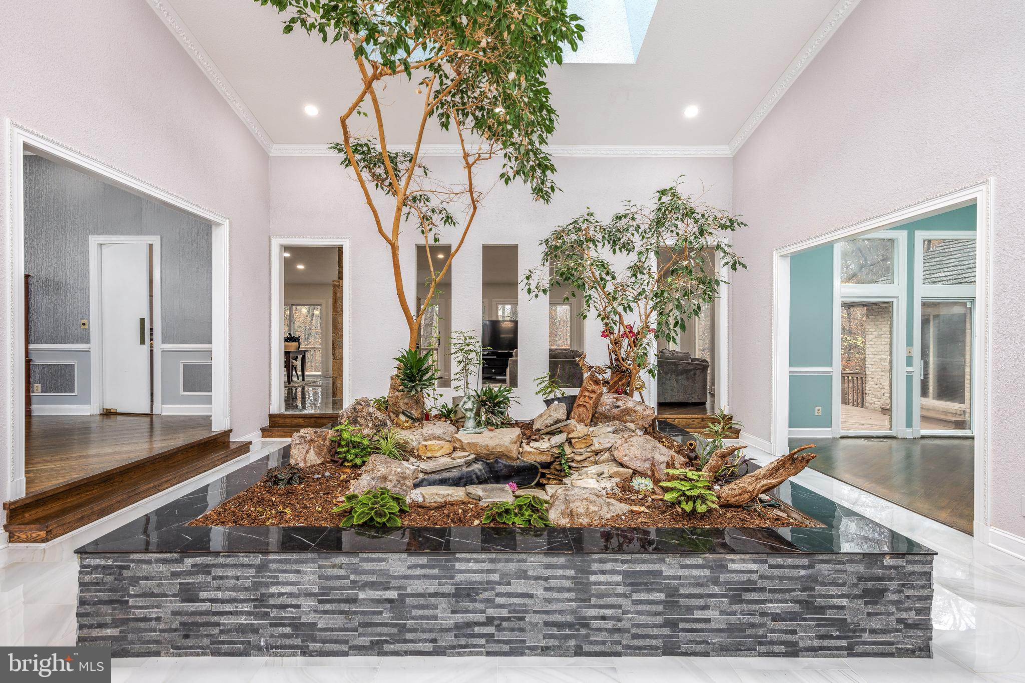 KENTSDALE ESTATES - Residential