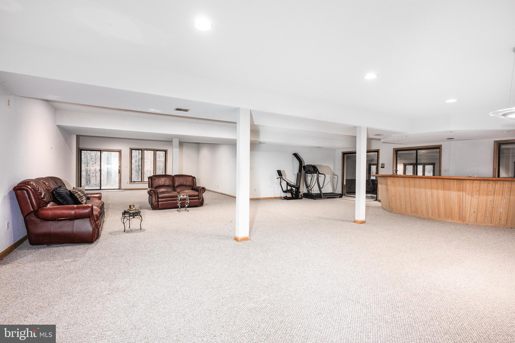 KENTSDALE ESTATES - Residential