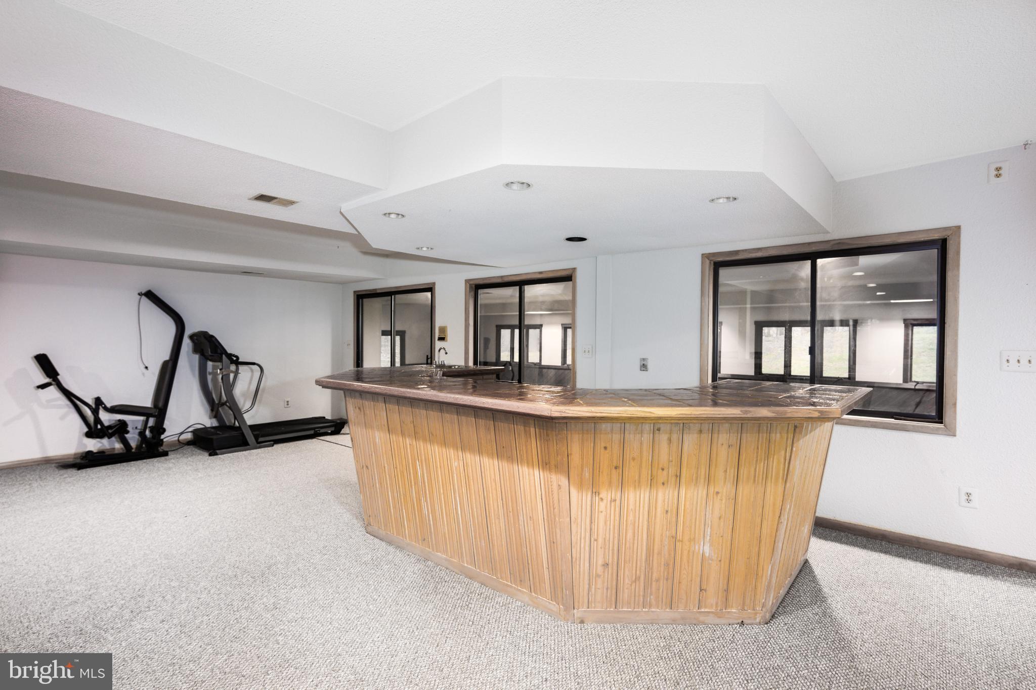 KENTSDALE ESTATES - Residential