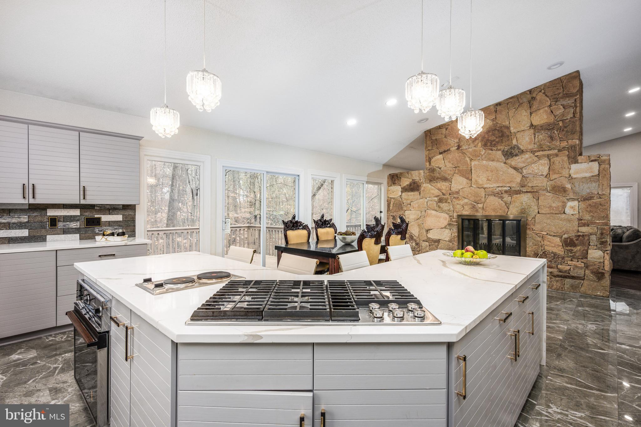 KENTSDALE ESTATES - Residential