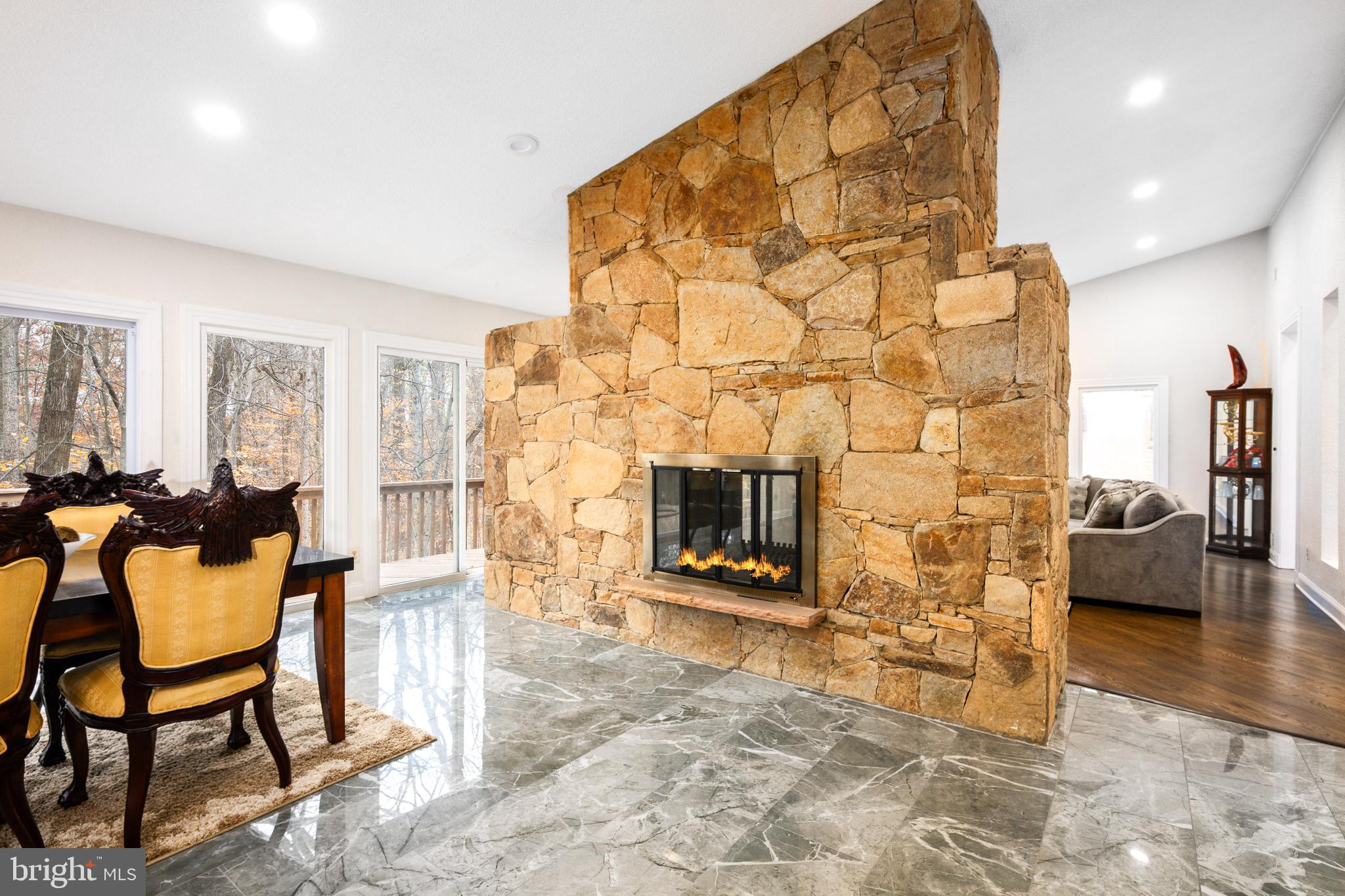 KENTSDALE ESTATES - Residential