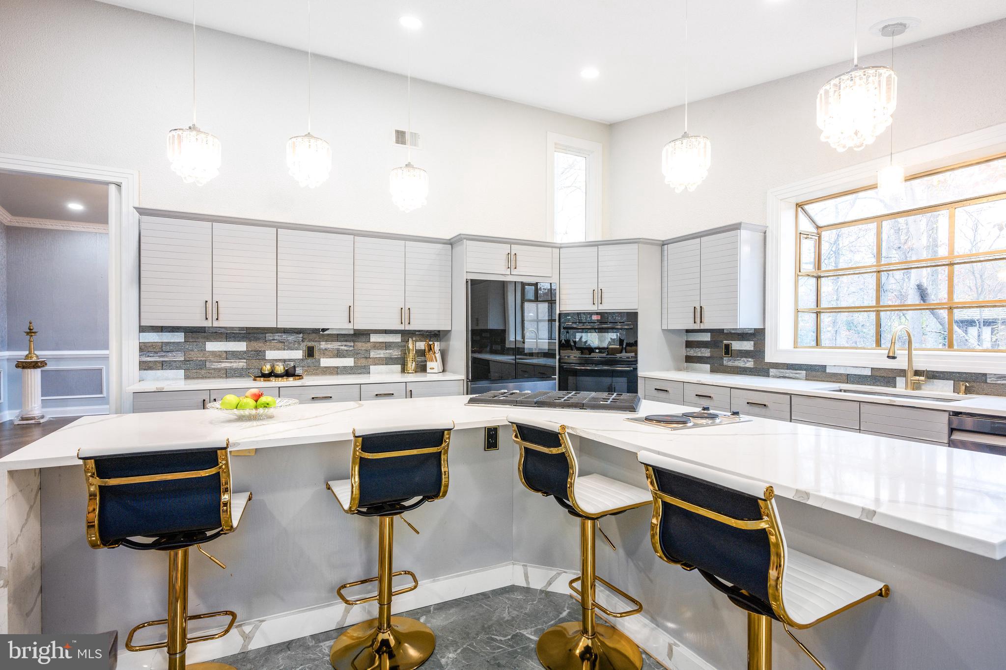 KENTSDALE ESTATES - Residential