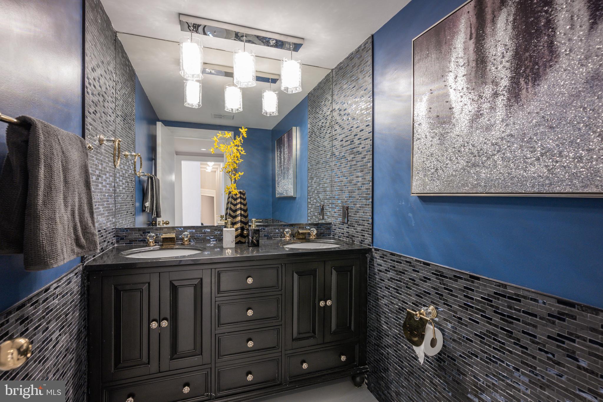 KENTSDALE ESTATES - Residential