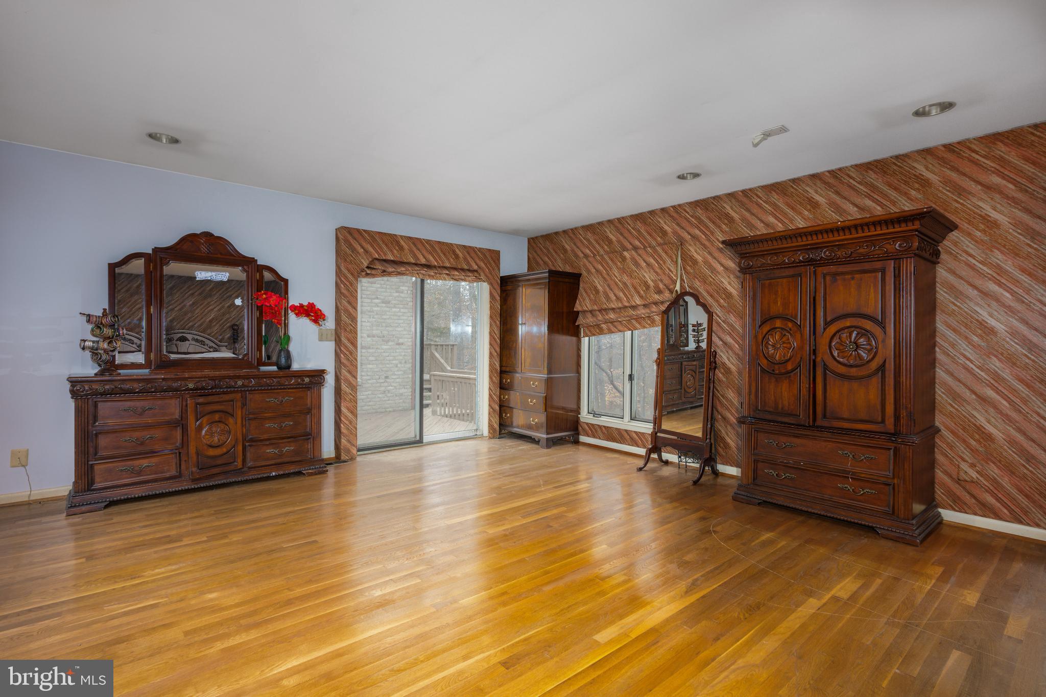 KENTSDALE ESTATES - Residential