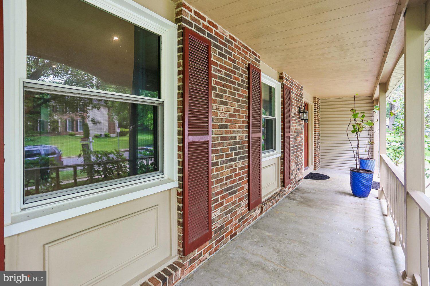 18808 CROSS COUNTRY LANE