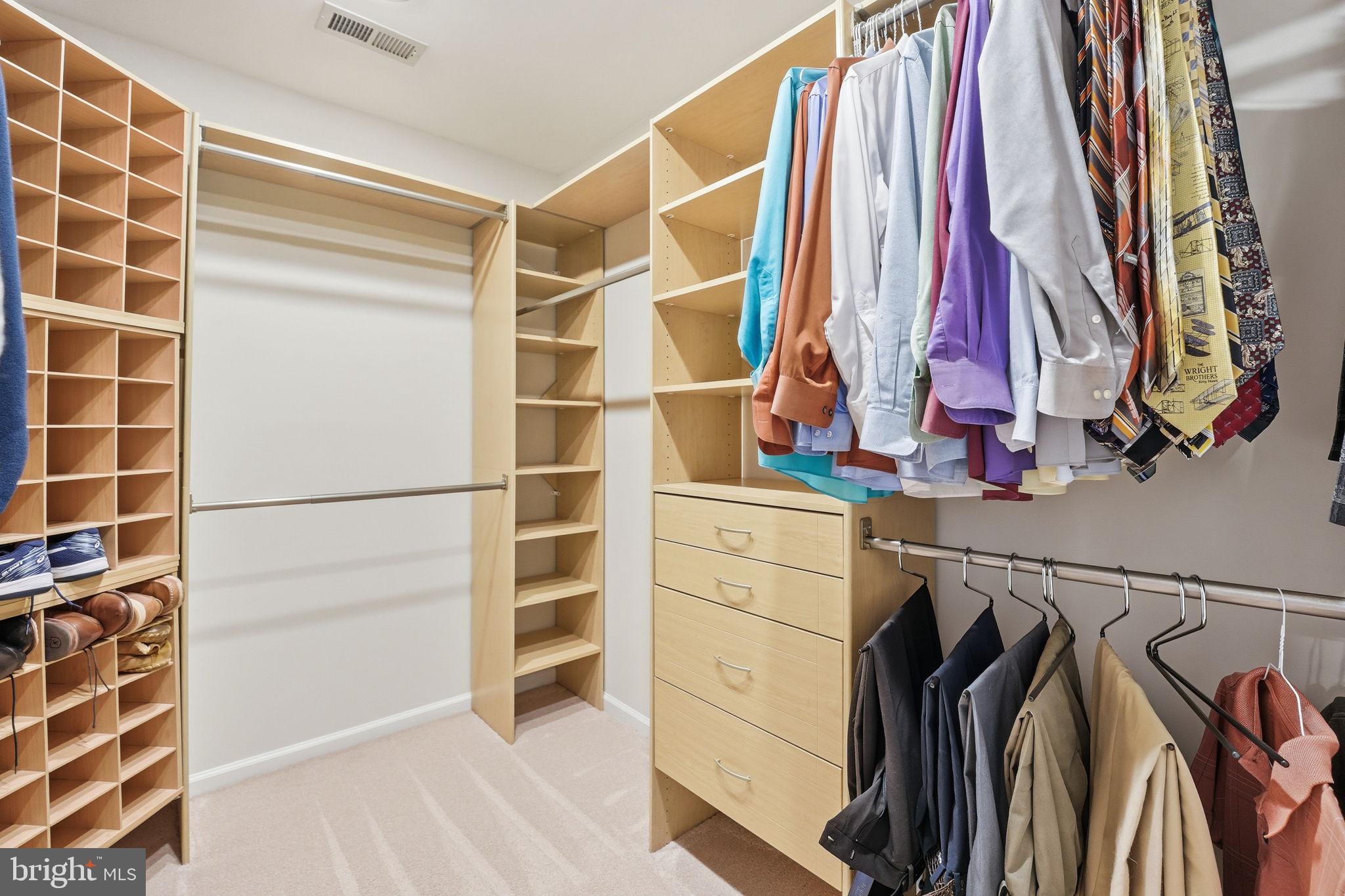 WOODLEA MANOR - Residential