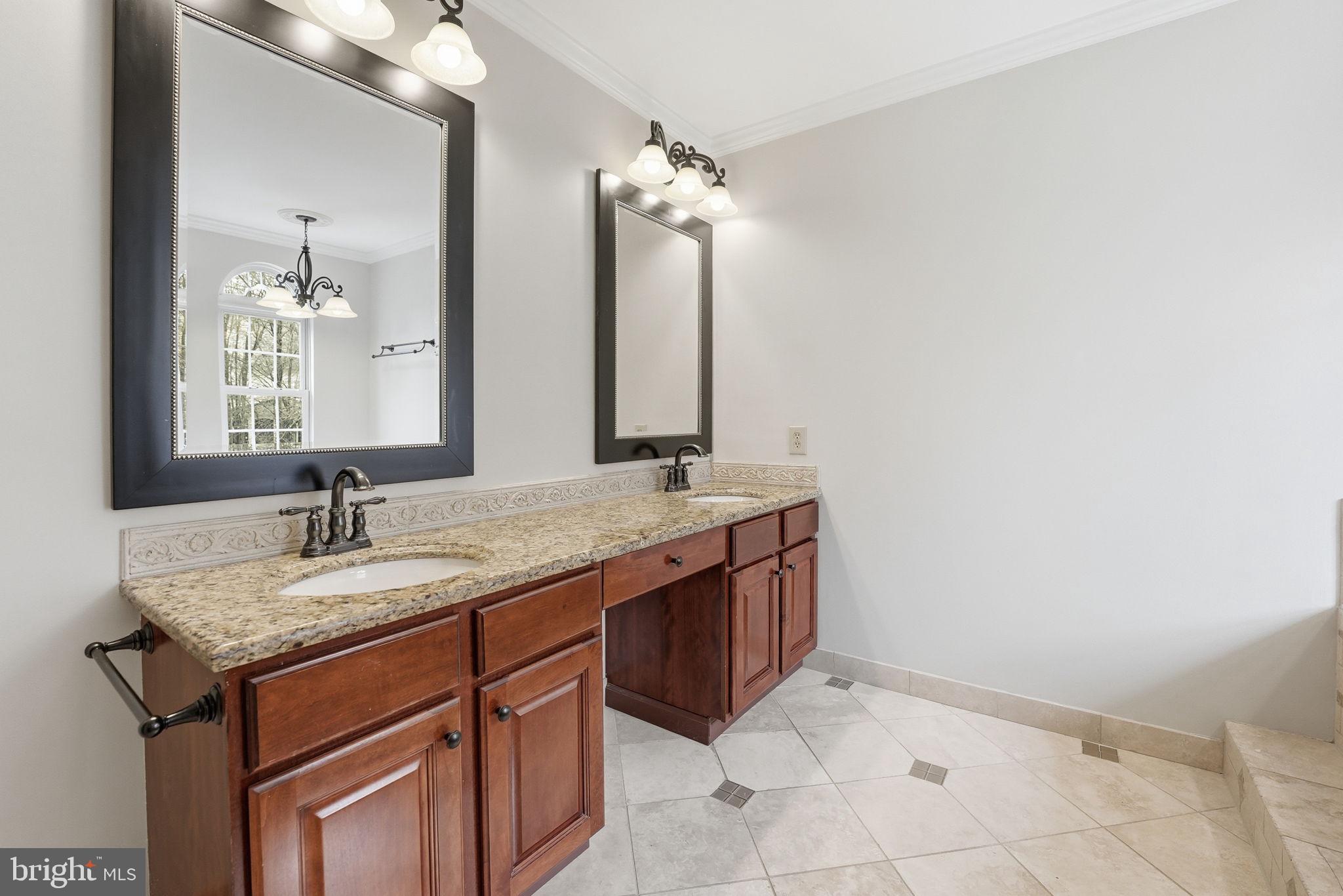 WOODLEA MANOR - Residential