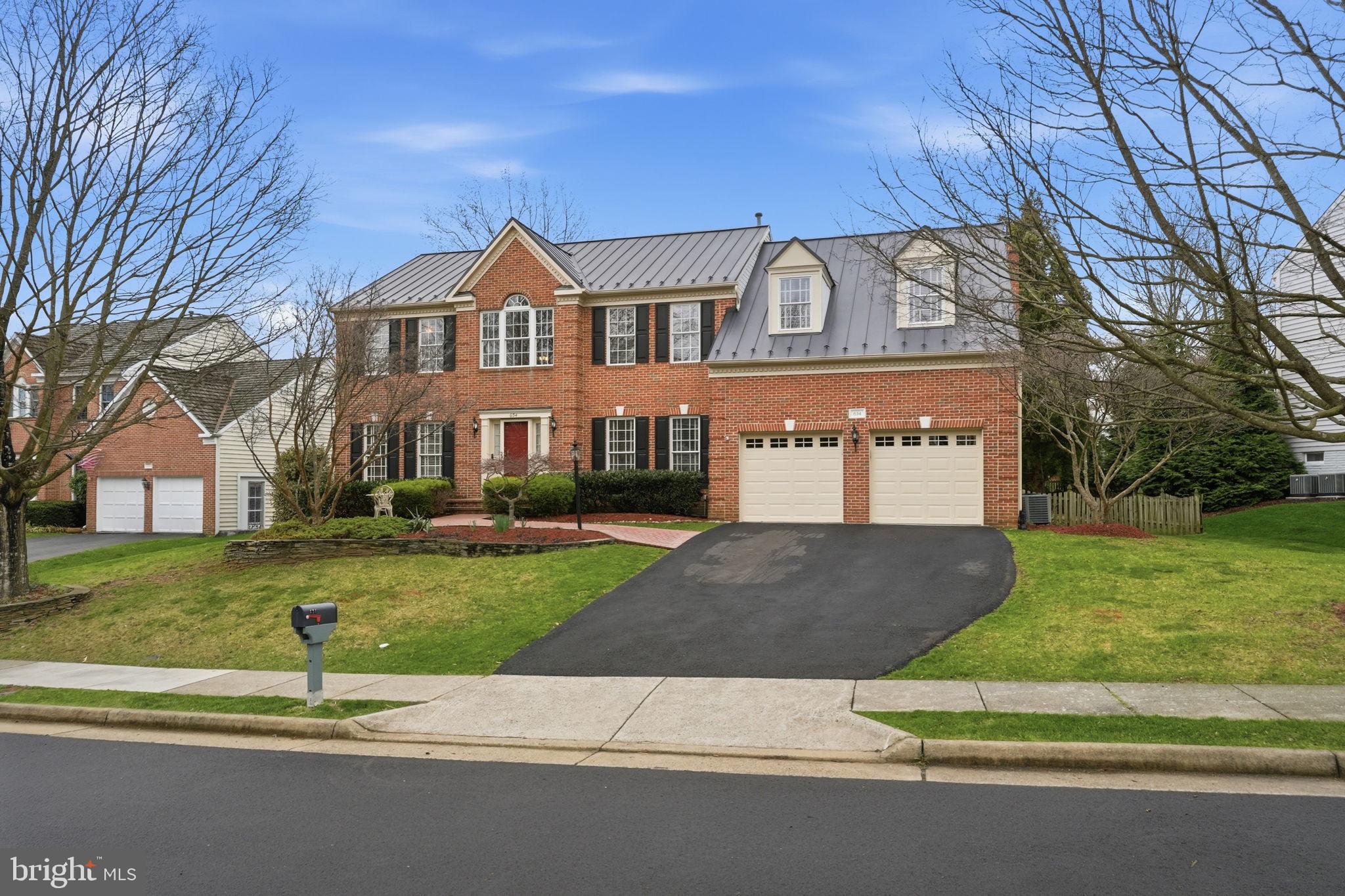 WOODLEA MANOR - Residential