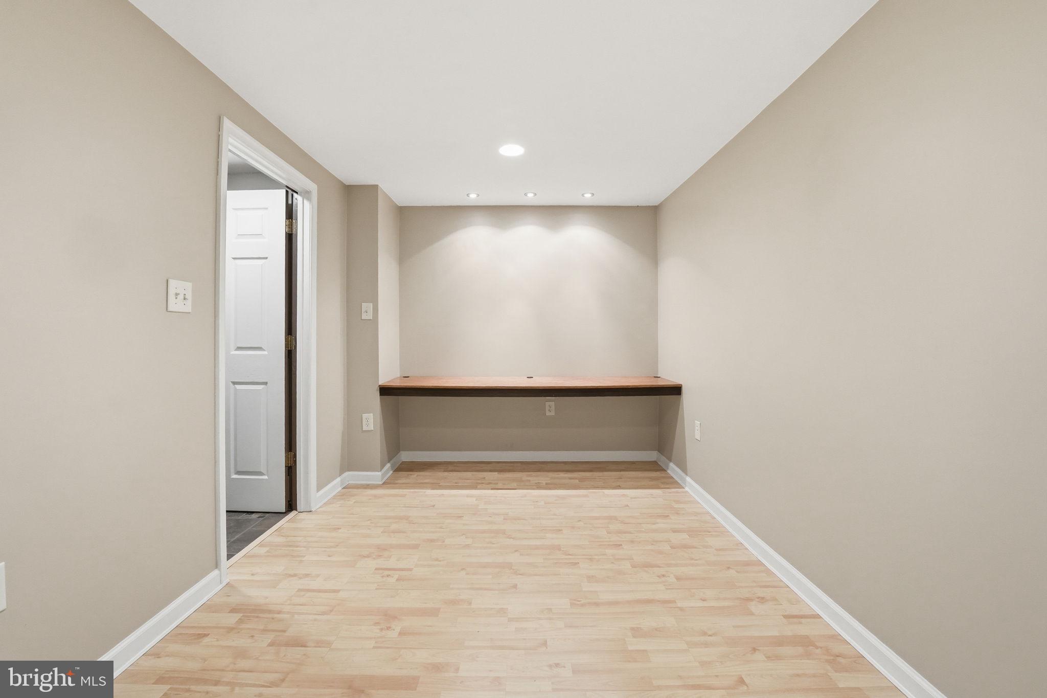 WOODLEA MANOR - Residential