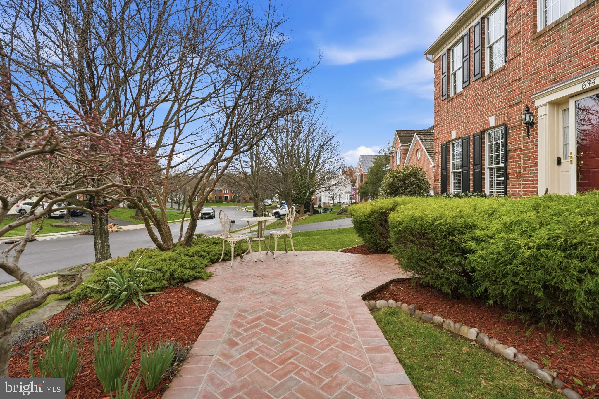 WOODLEA MANOR - Residential