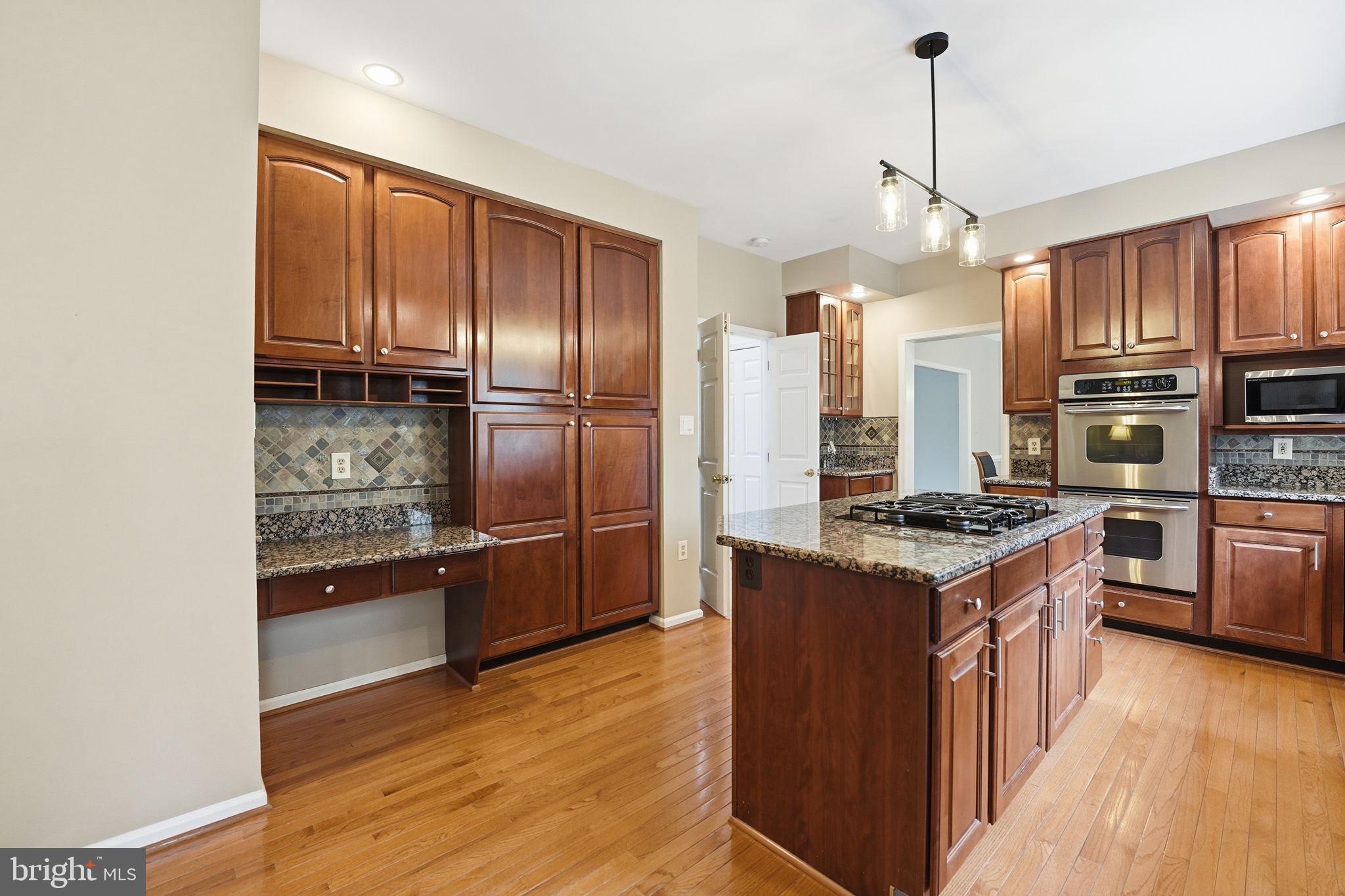 WOODLEA MANOR - Residential